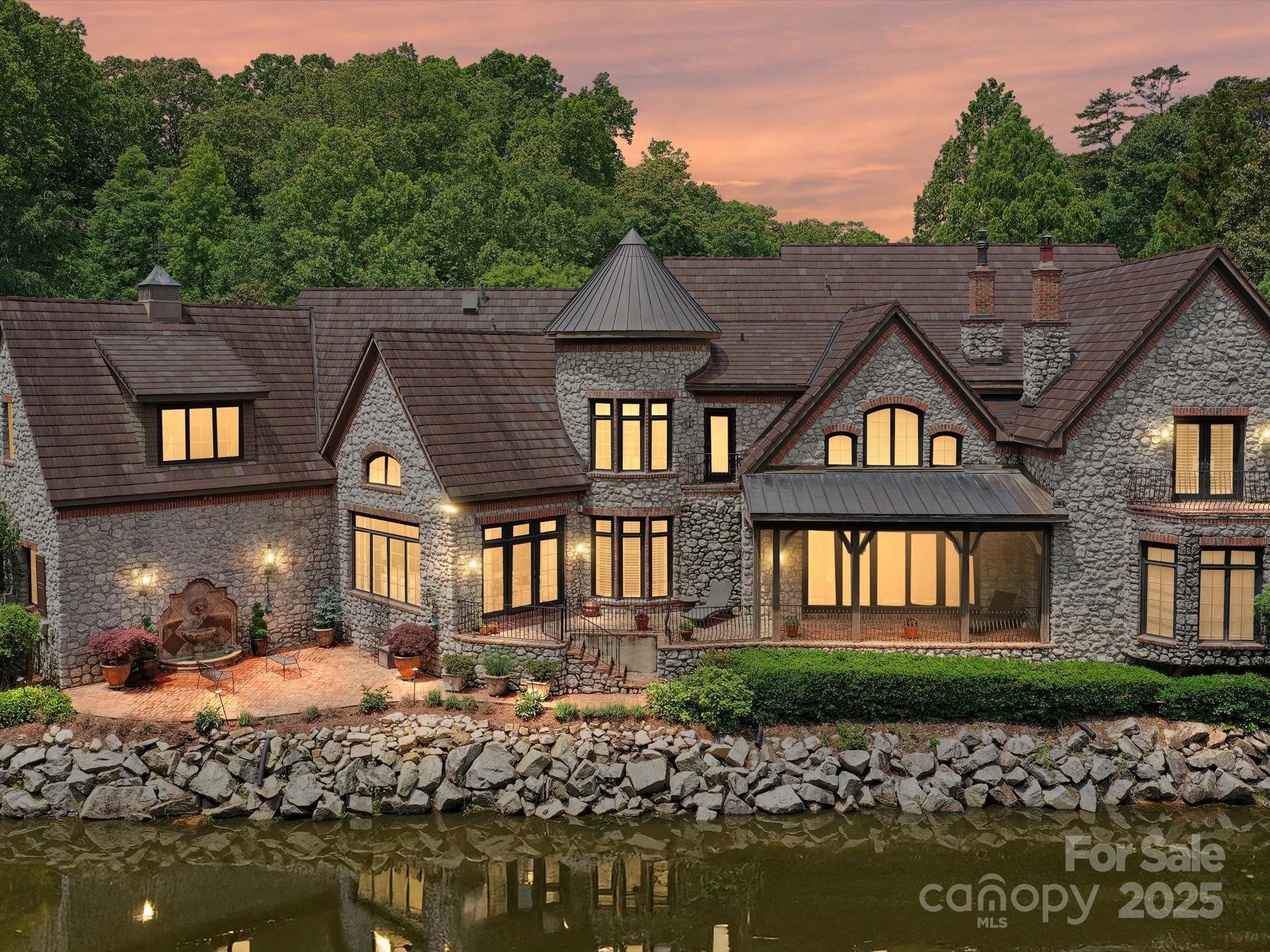 2240 La Maison Drive