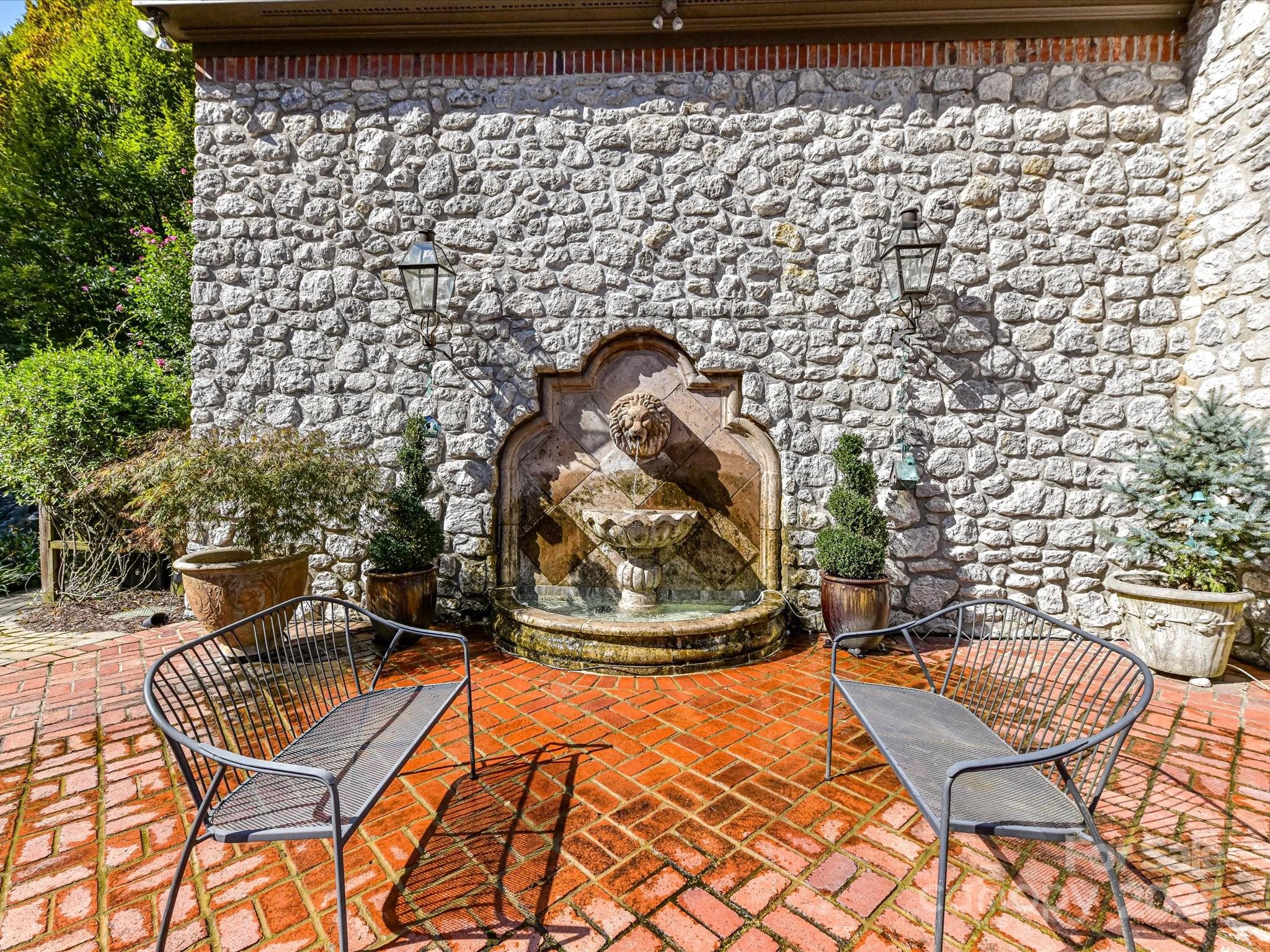 2240 La Maison Drive