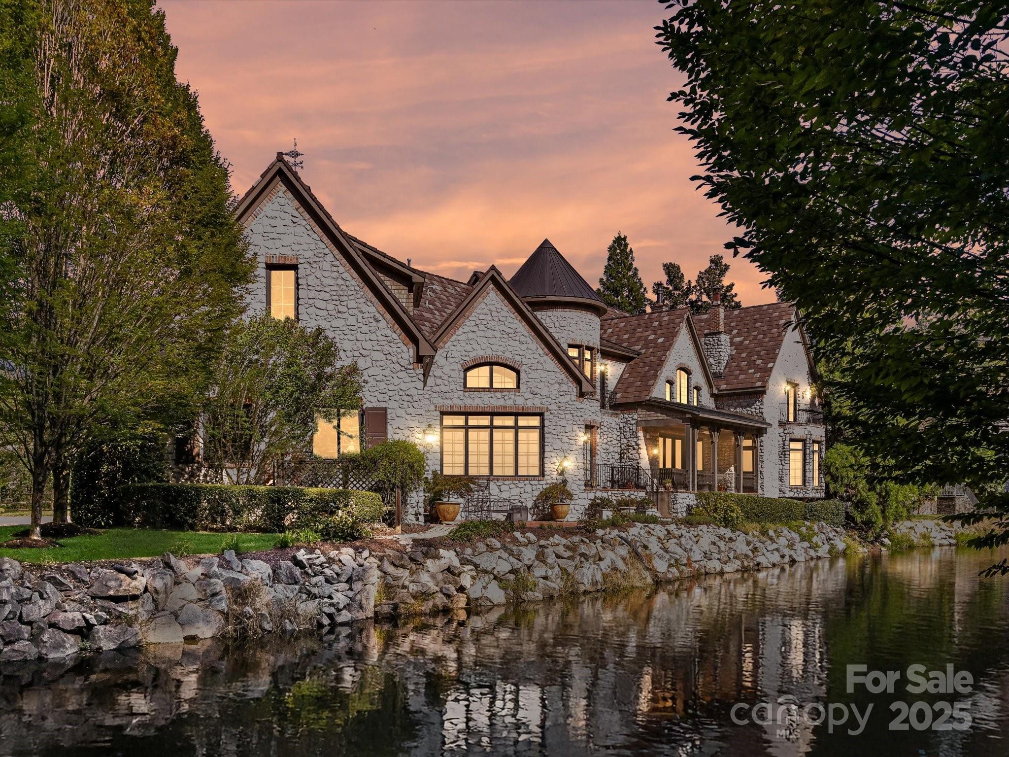 2240 La Maison Drive