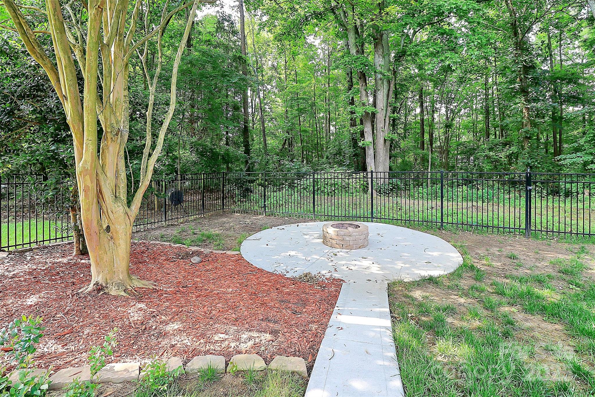 14904 Rosemary Way Drive