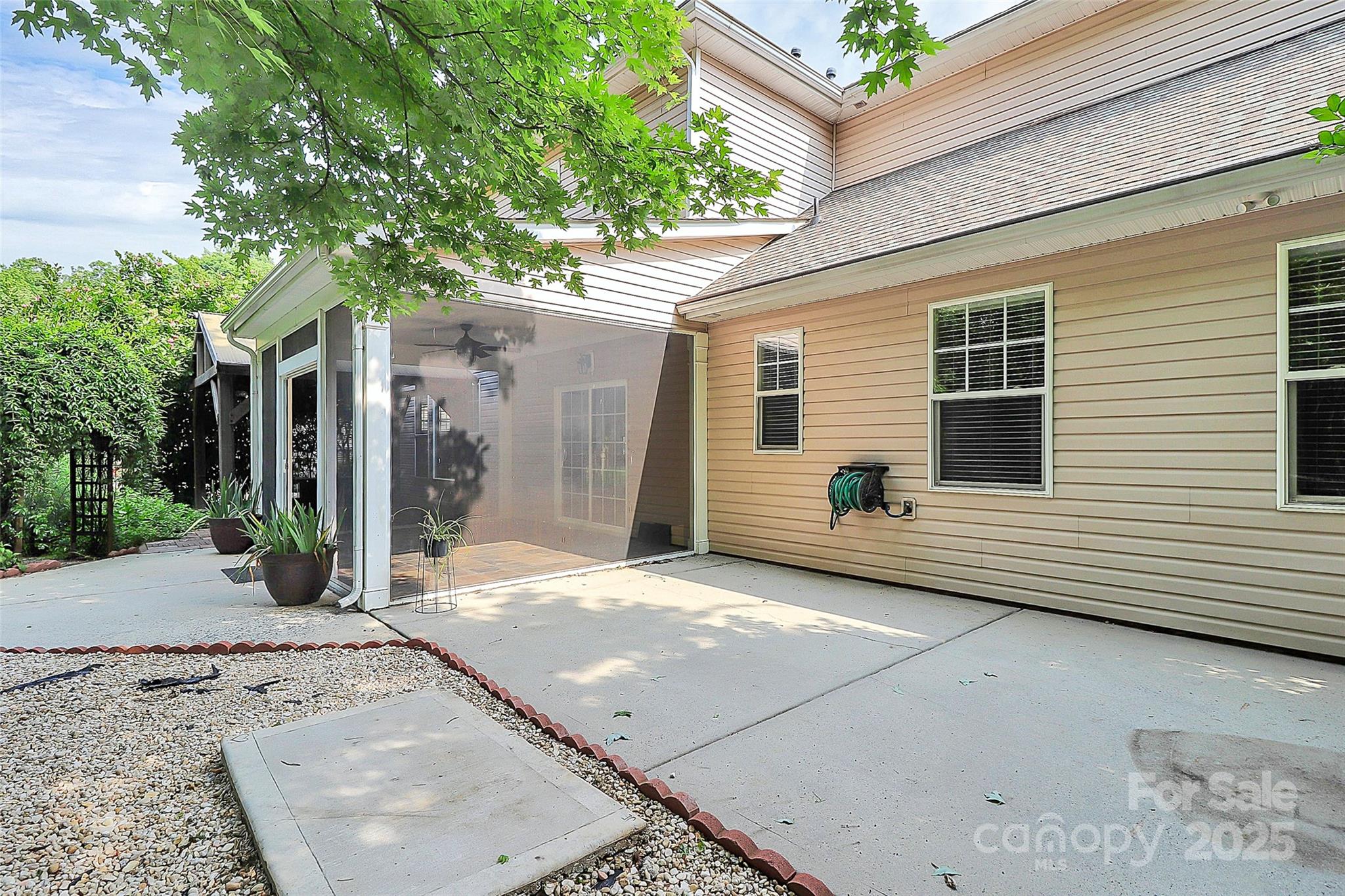 14904 Rosemary Way Drive