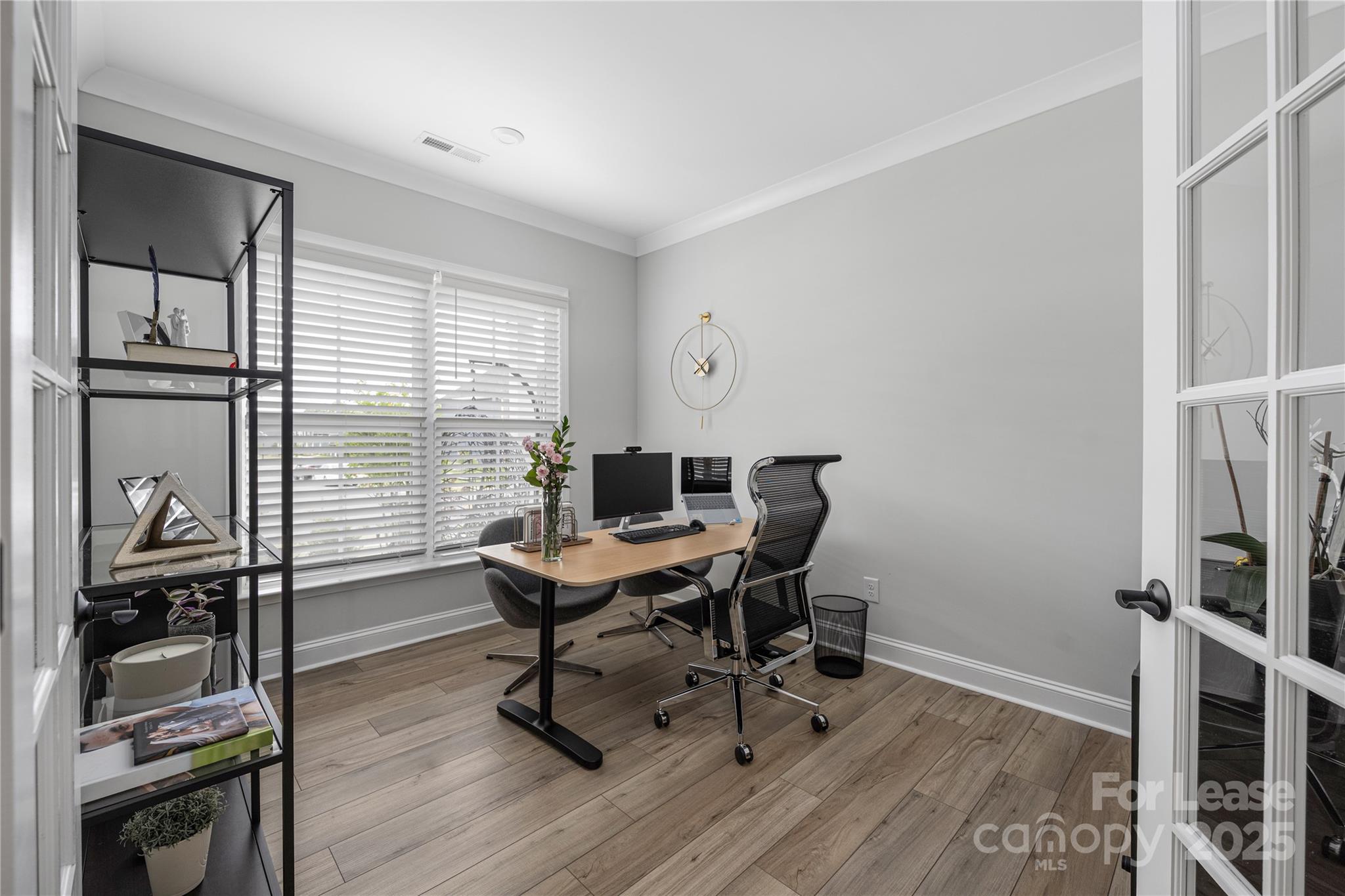 1218 Regions Boulevard
