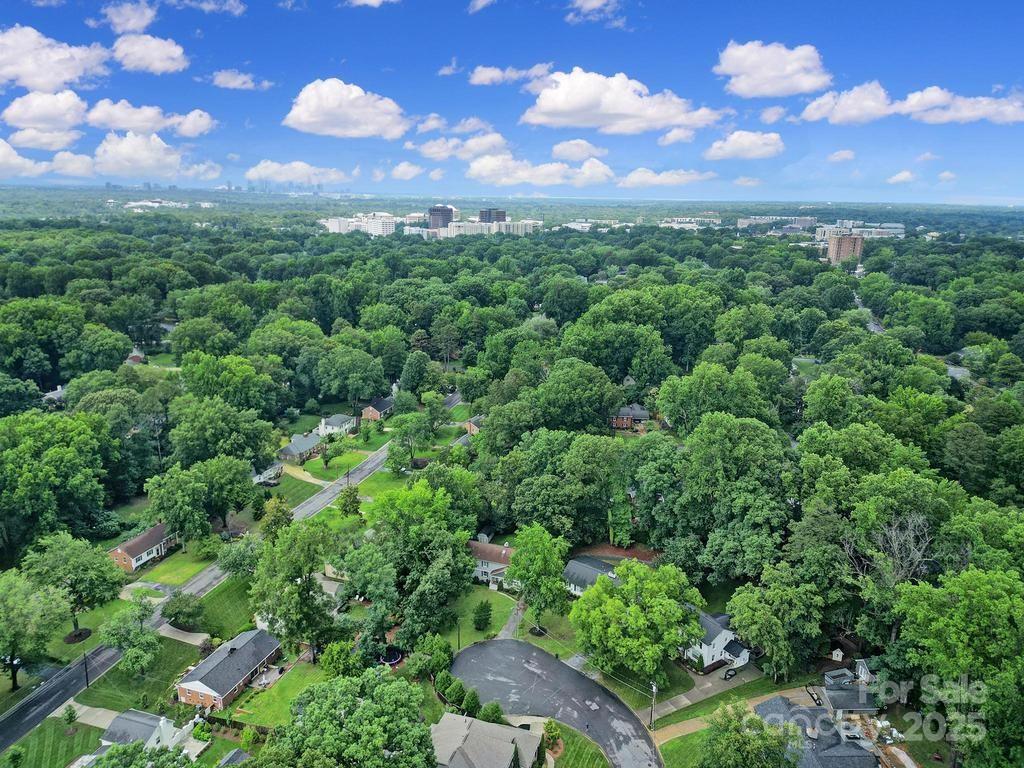 3800 Lovett Circle