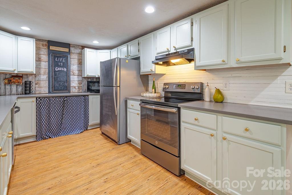 2143 Pisgah Highway