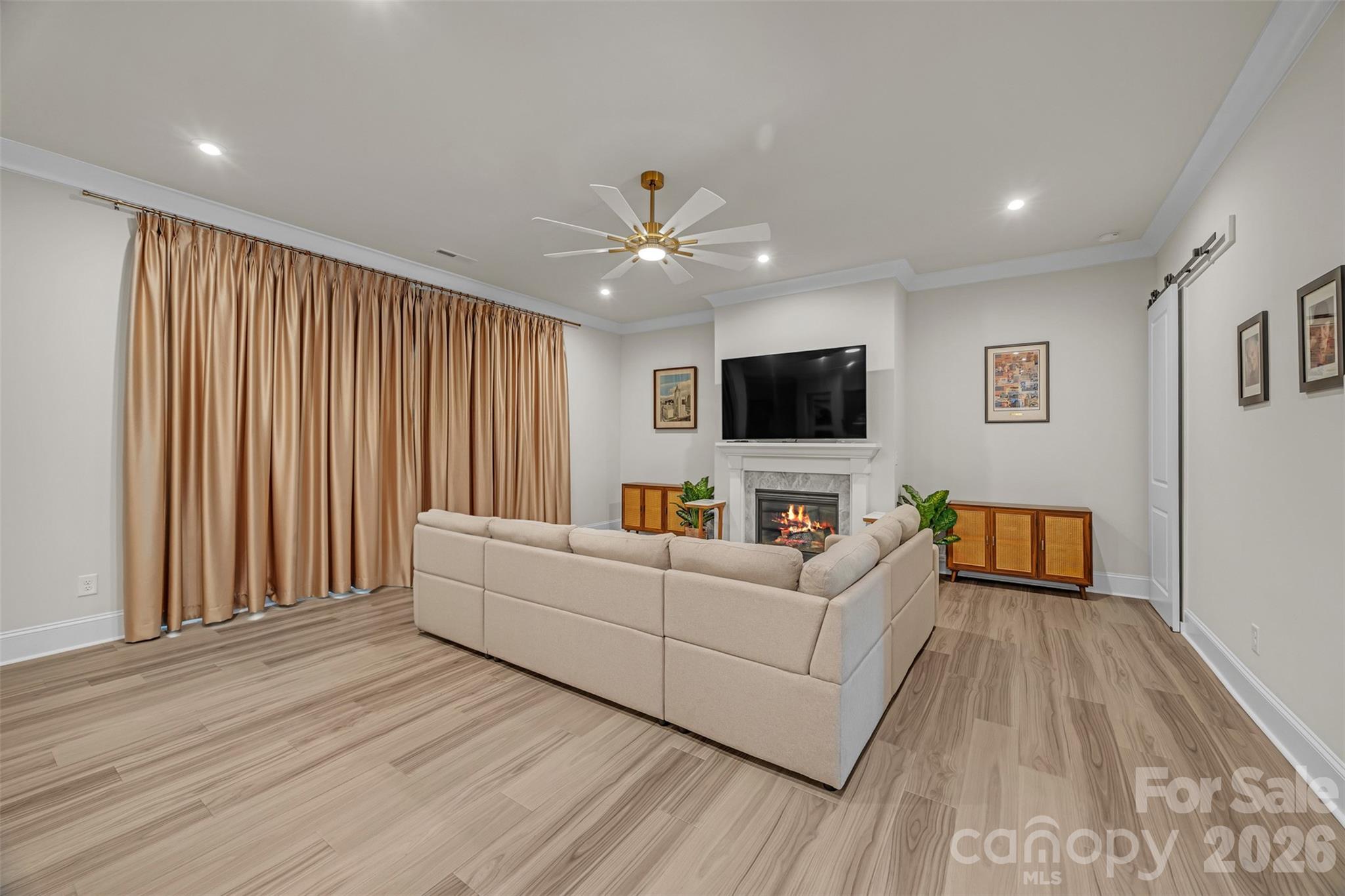 513 Meadow Ridge Drive