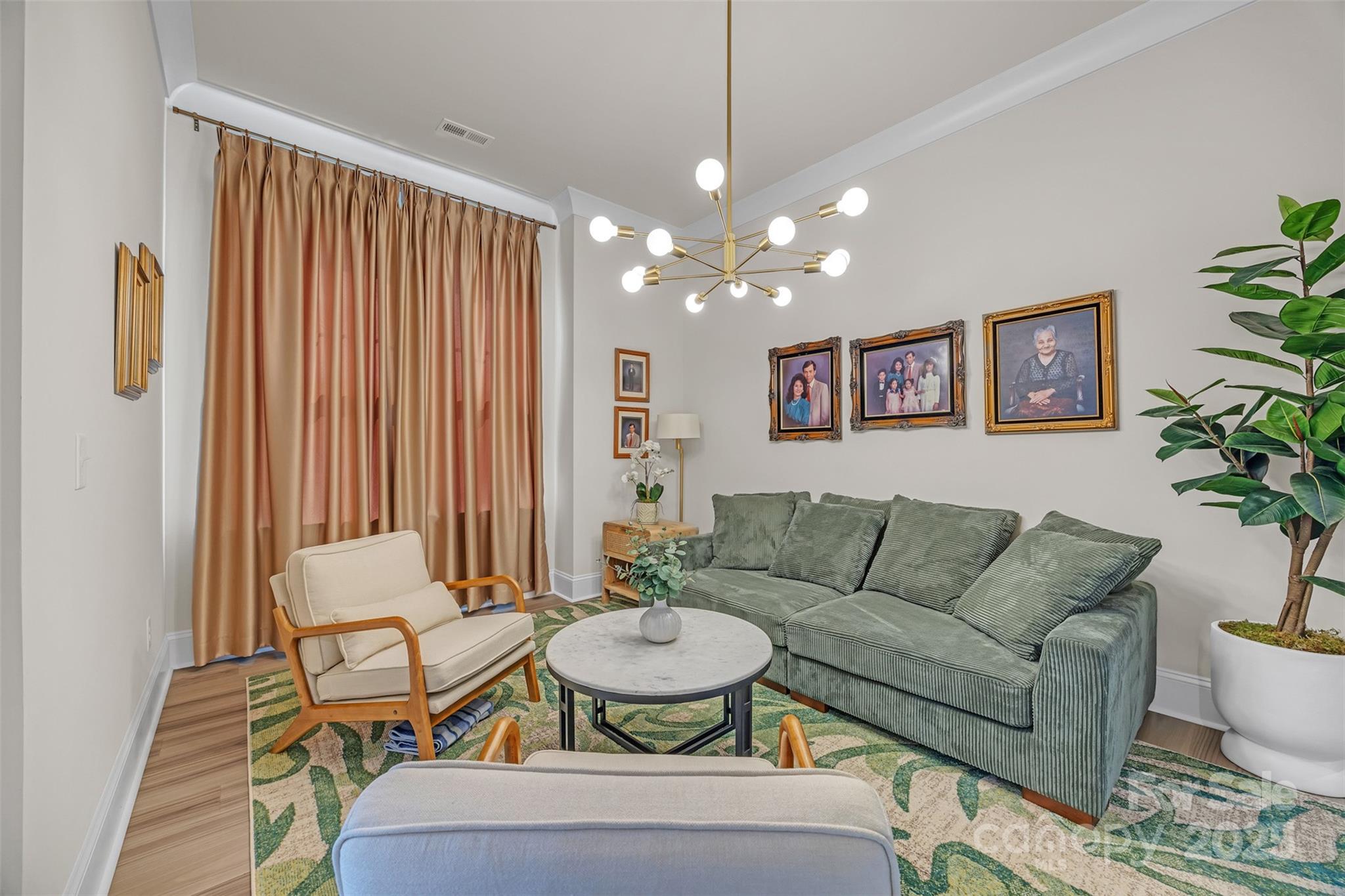 513 Meadow Ridge Drive