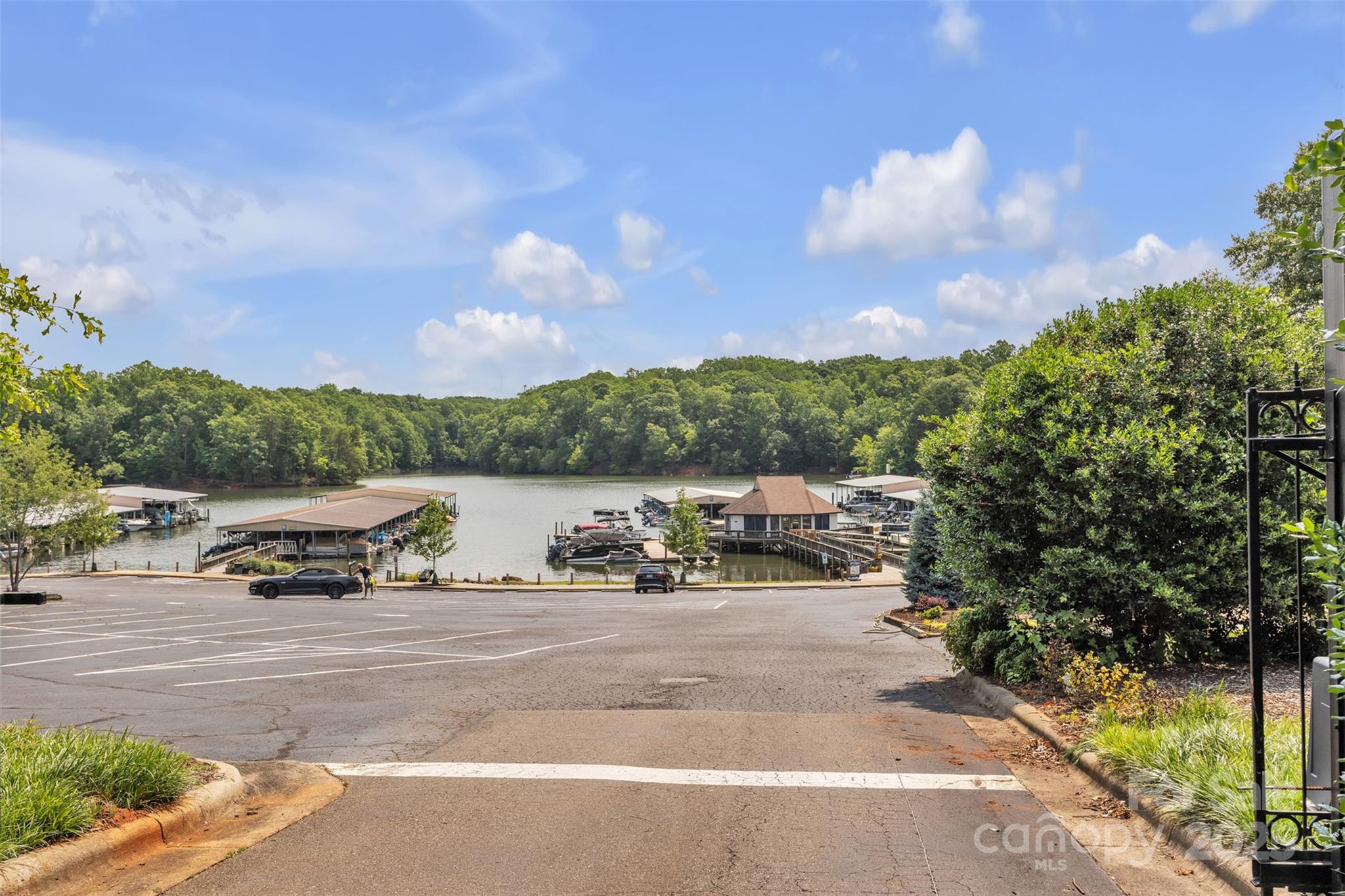 513 Meadow Ridge Drive