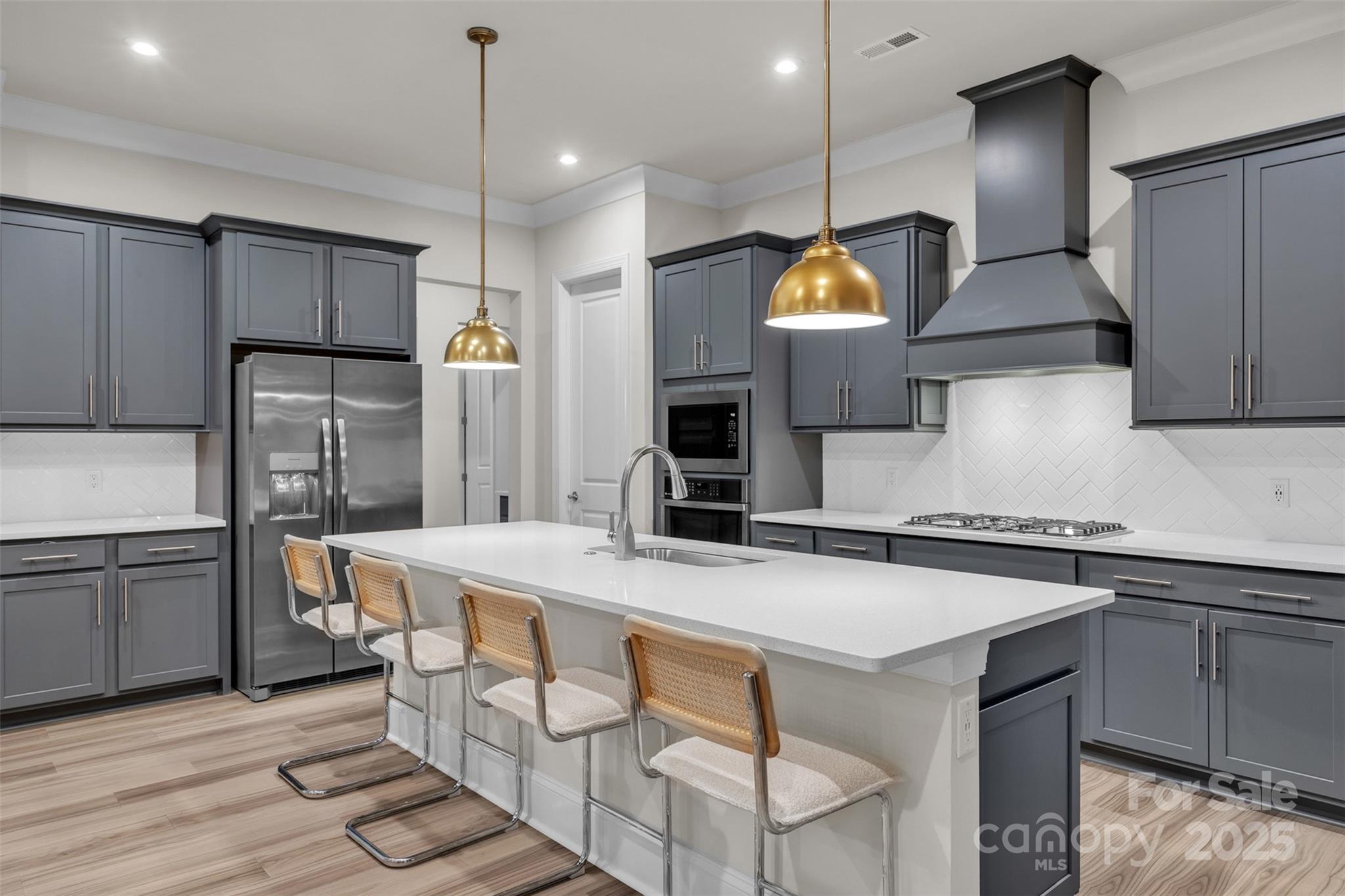 513 Meadow Ridge Drive