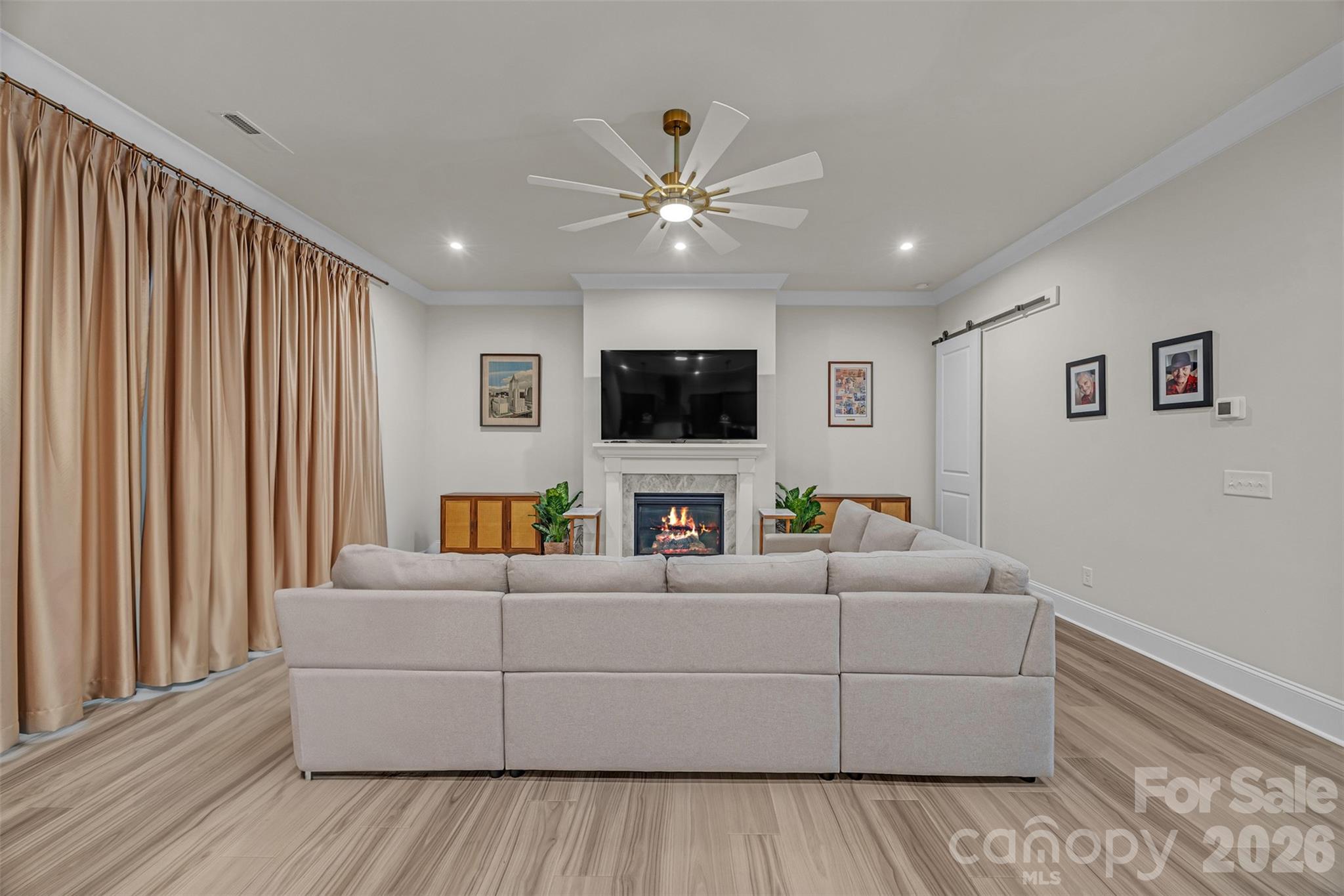 513 Meadow Ridge Drive