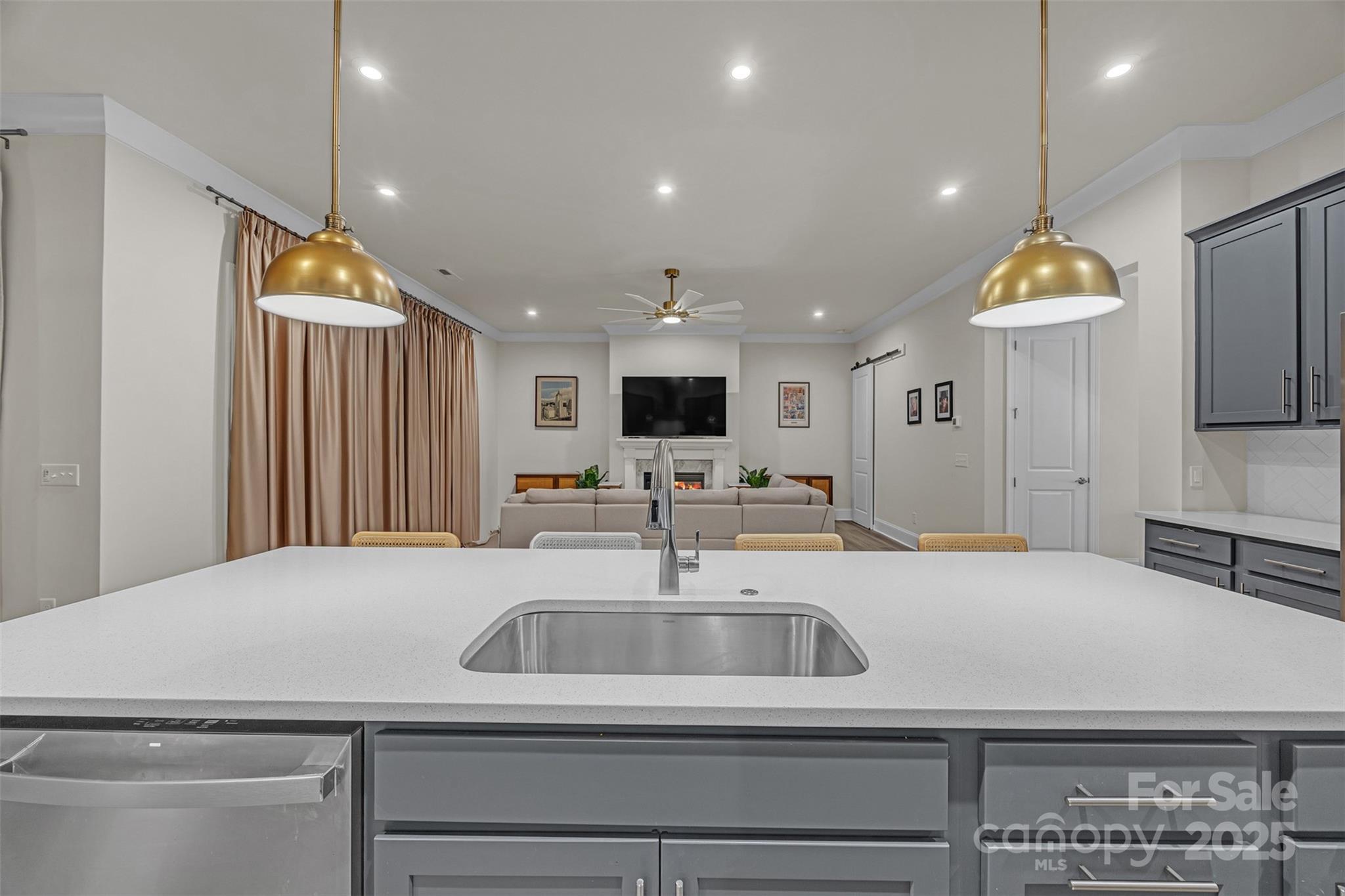 513 Meadow Ridge Drive