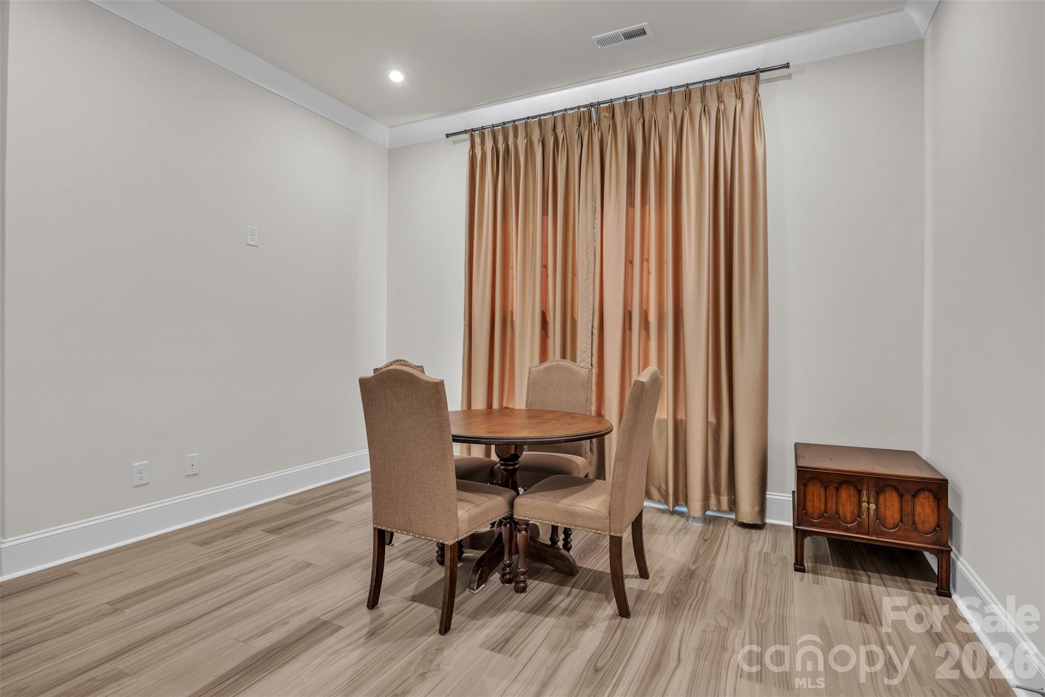 513 Meadow Ridge Drive