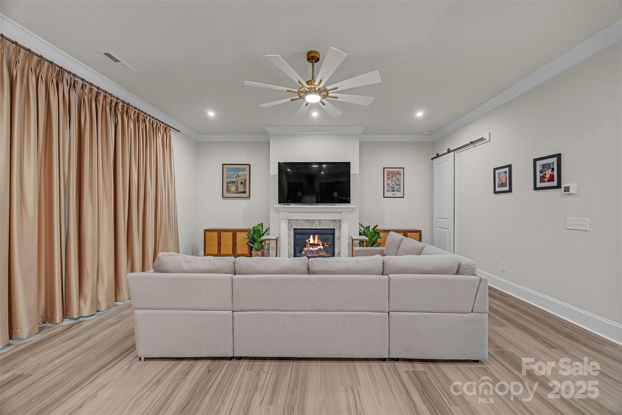 513 Meadow Ridge Drive