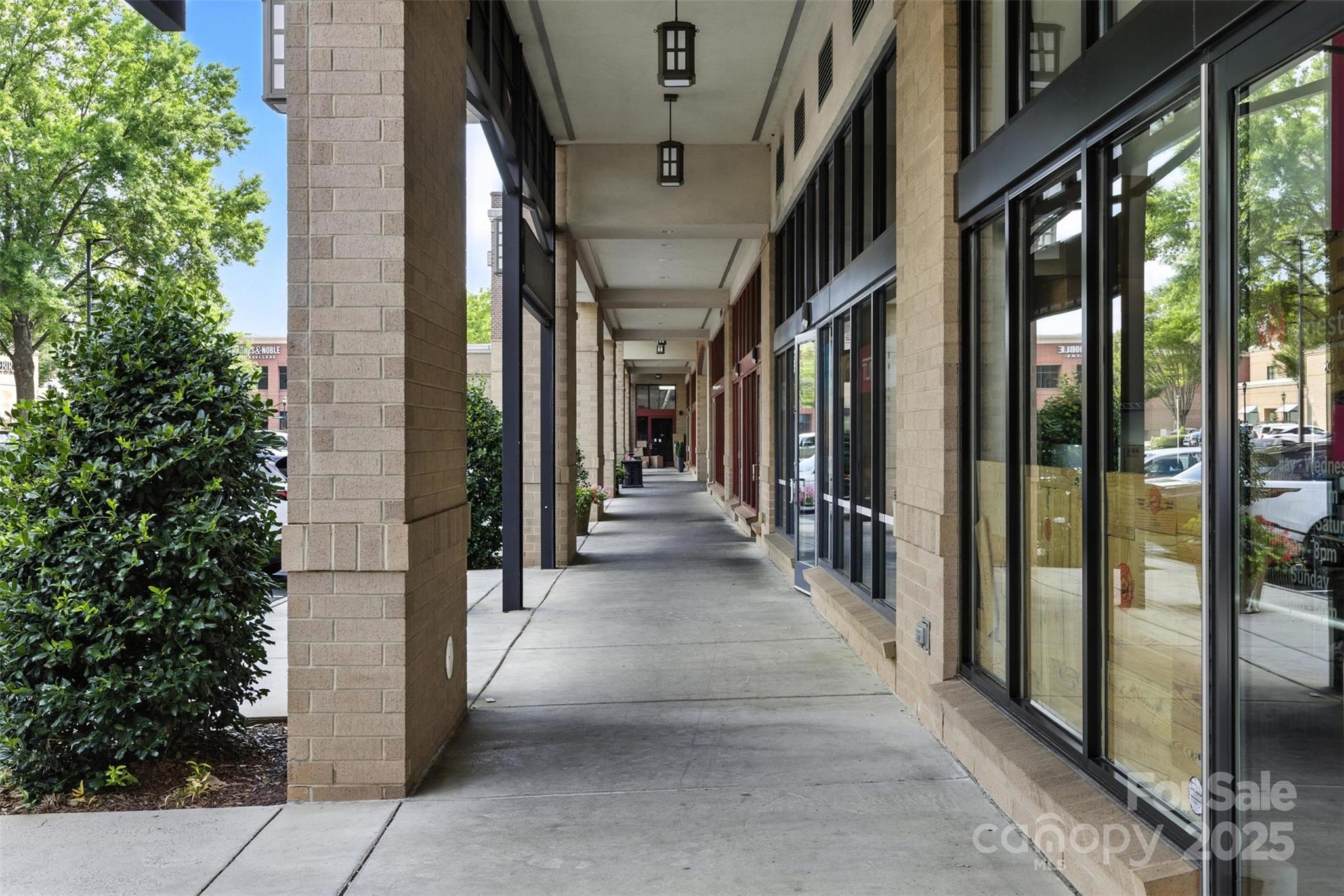 720 Governor Morrison Street