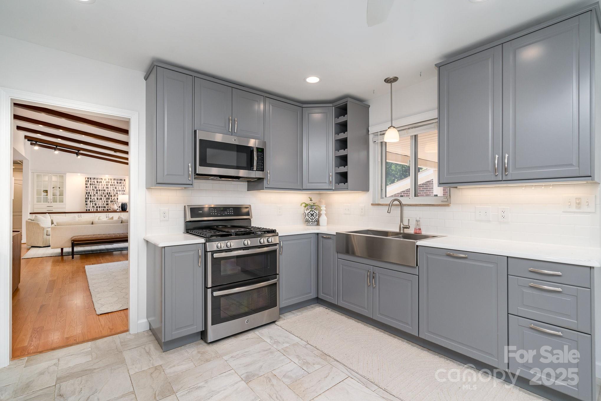 5424 Doncaster Drive