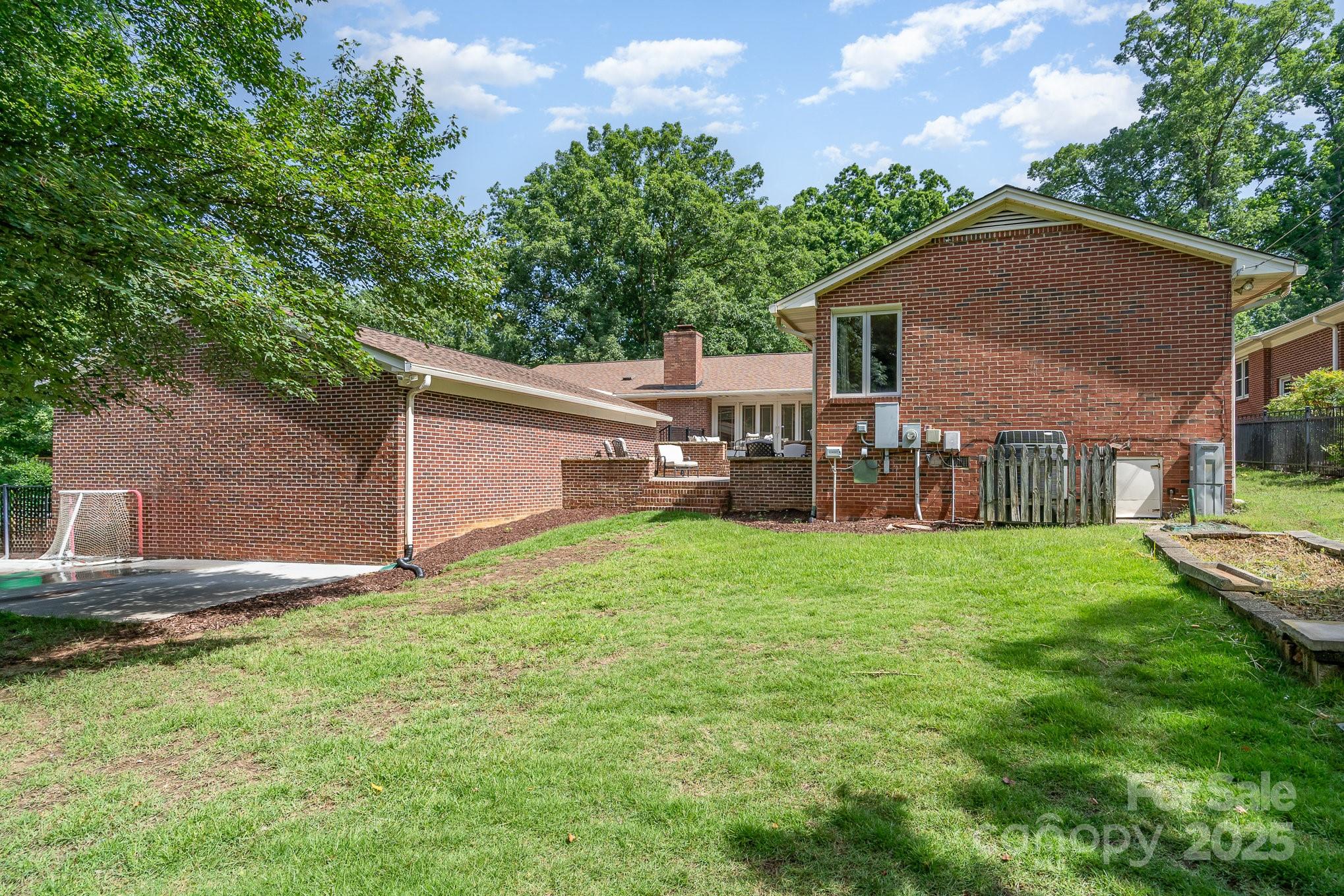 5424 Doncaster Drive