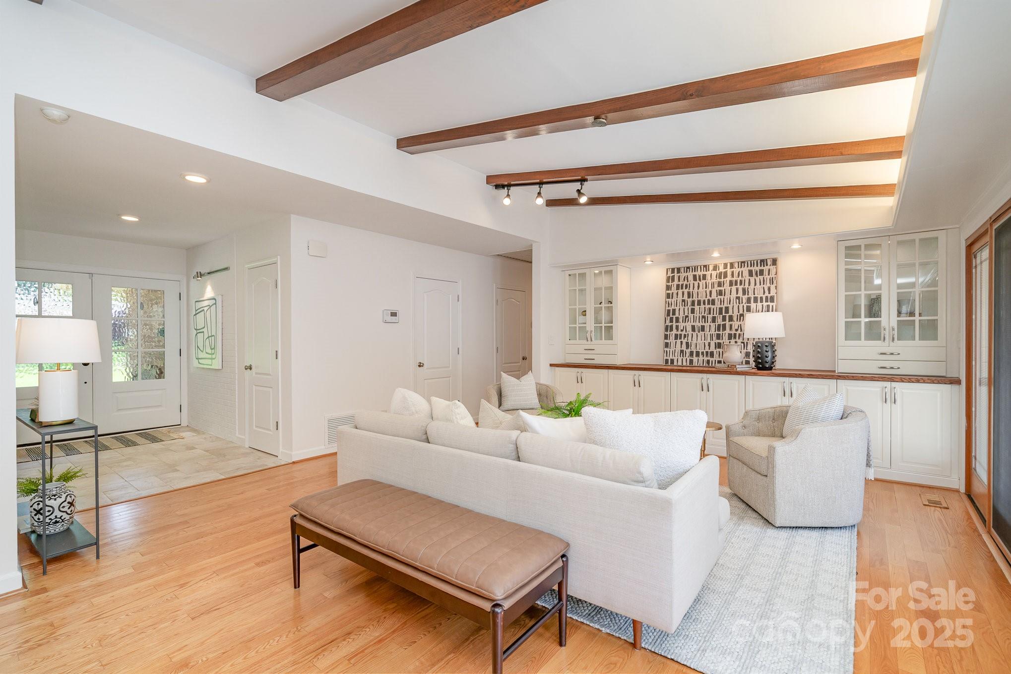 5424 Doncaster Drive