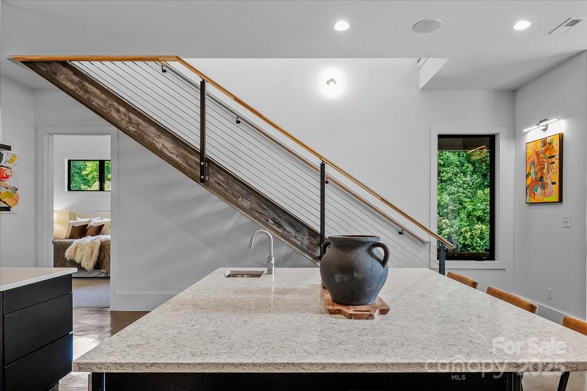 3304 Mar Vista Circle