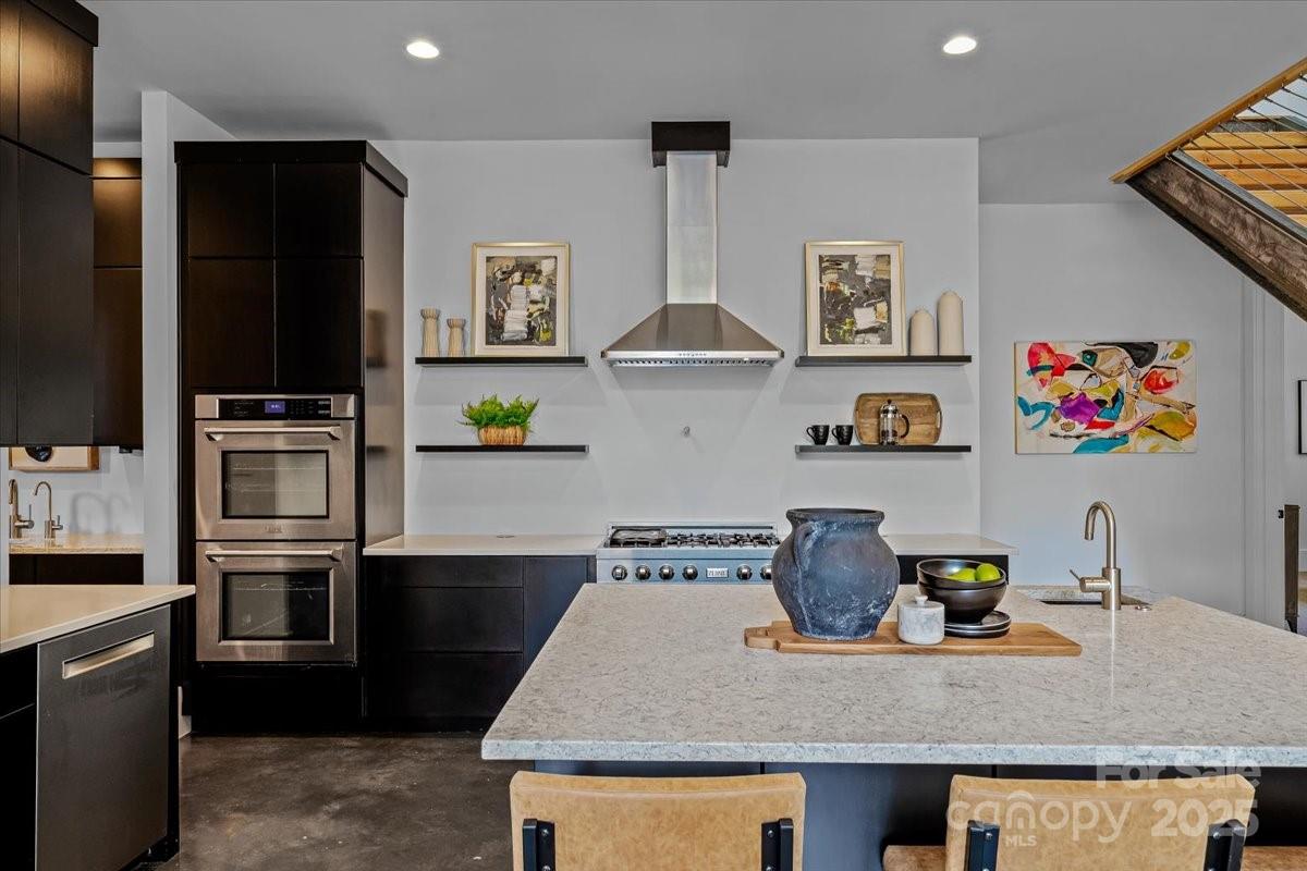 3304 Mar Vista Circle