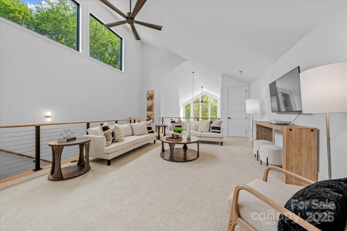 3304 Mar Vista Circle