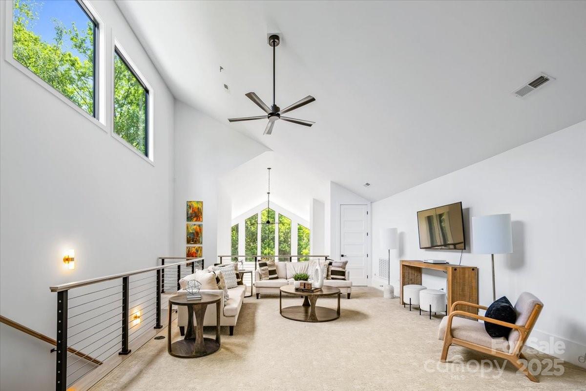 3304 Mar Vista Circle