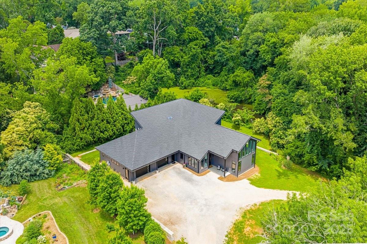 3304 Mar Vista Circle