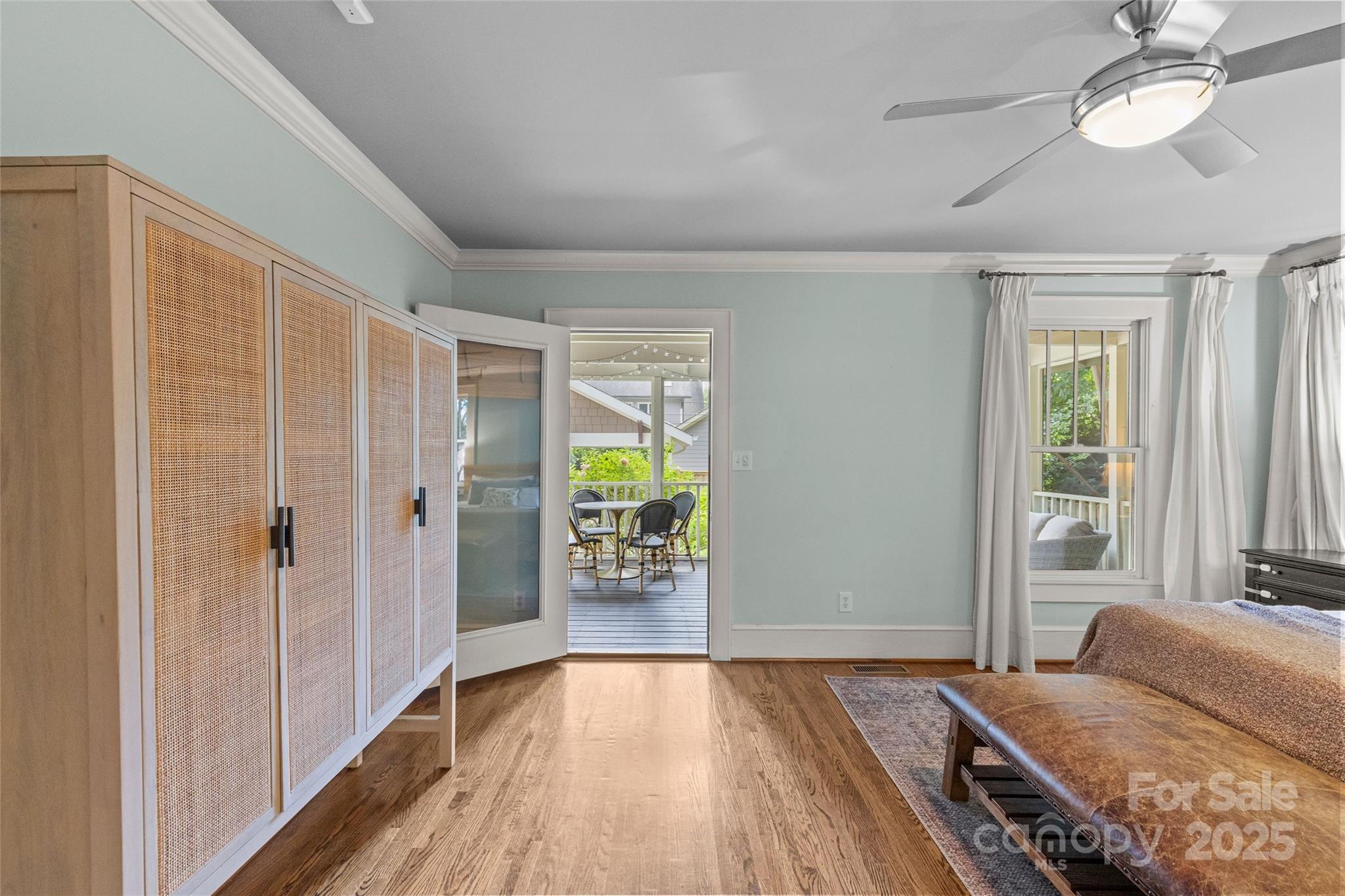 2112 Shenandoah Avenue