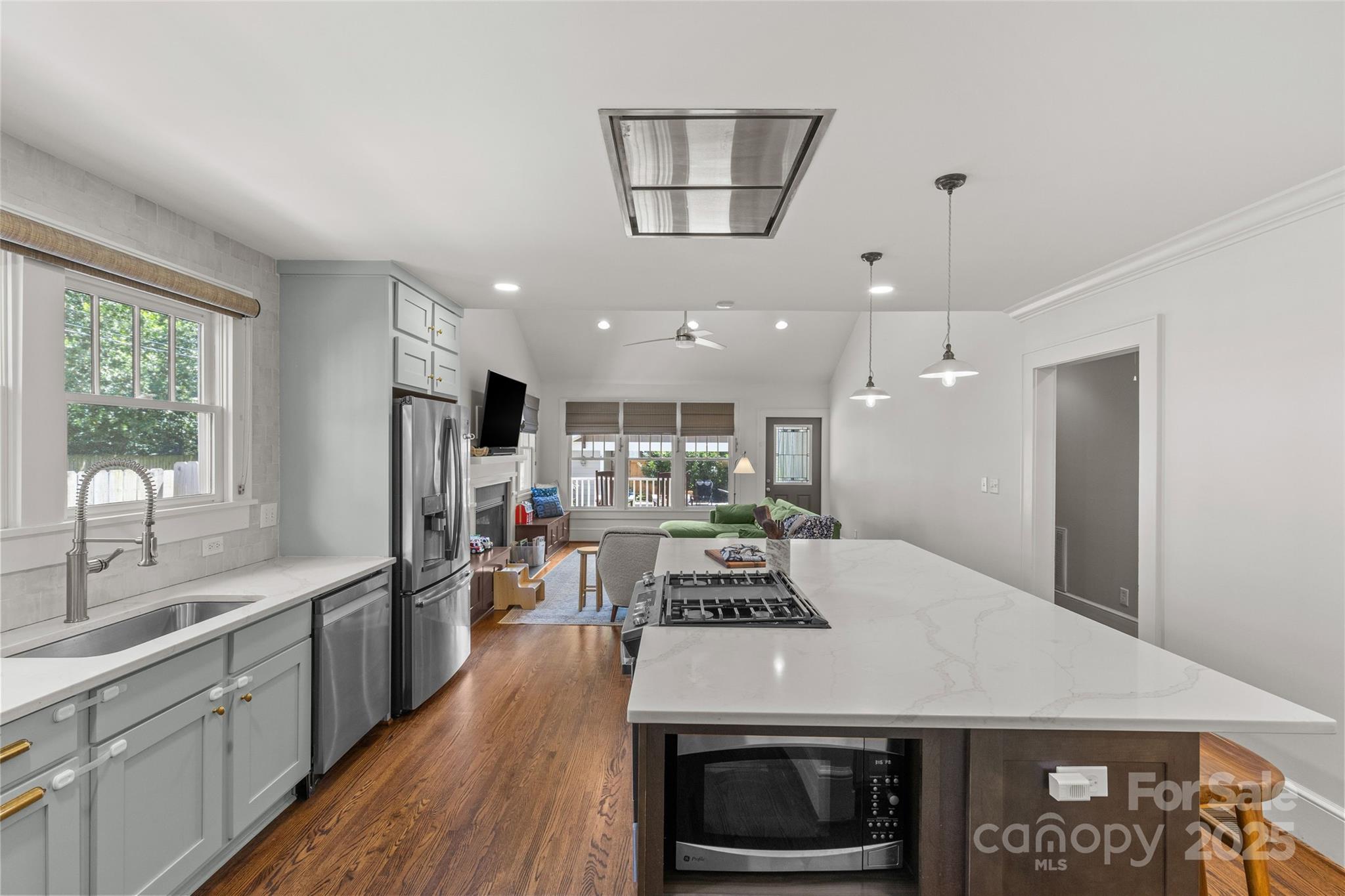 2112 Shenandoah Avenue