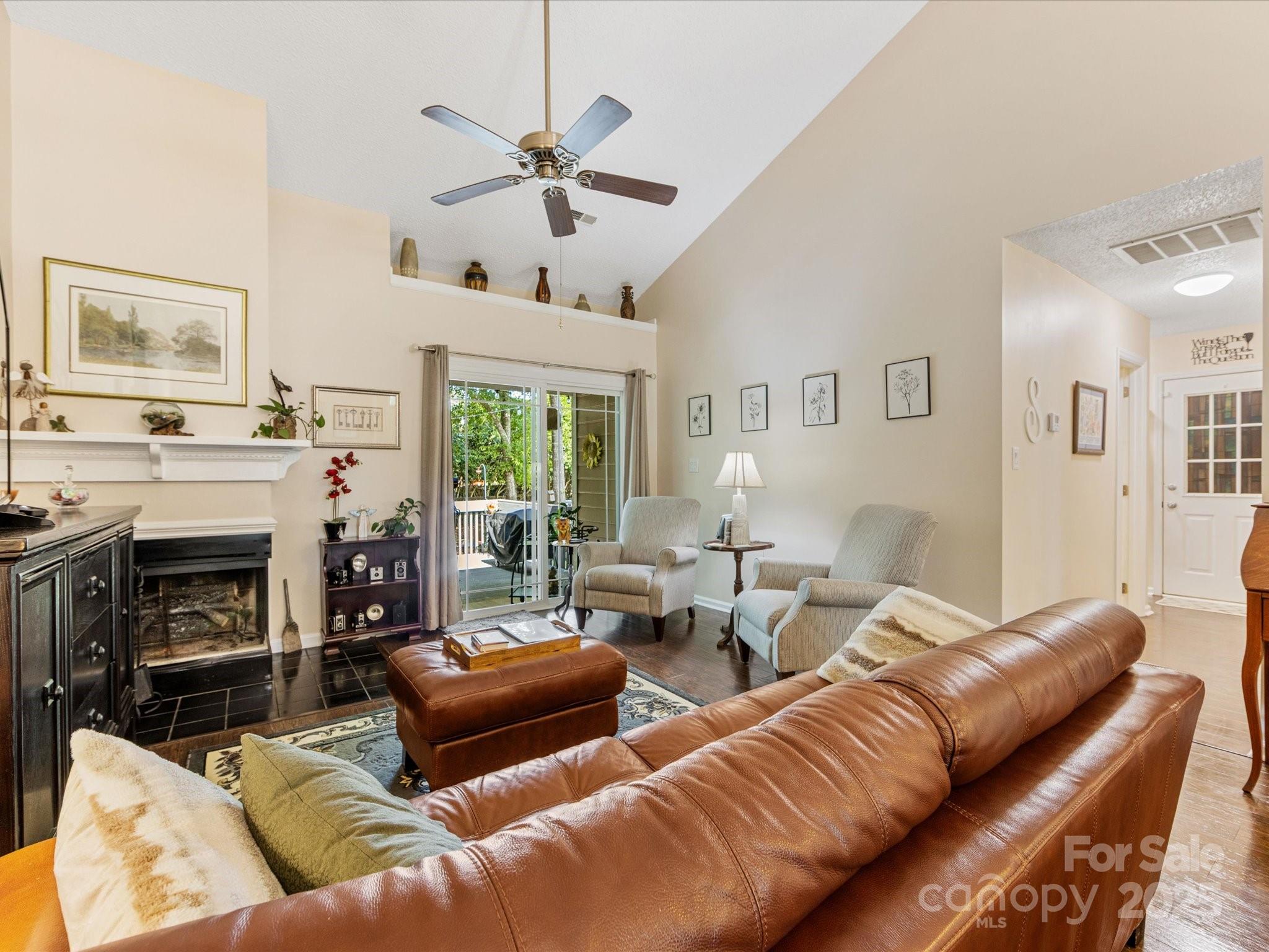 13600 Seastone Lane