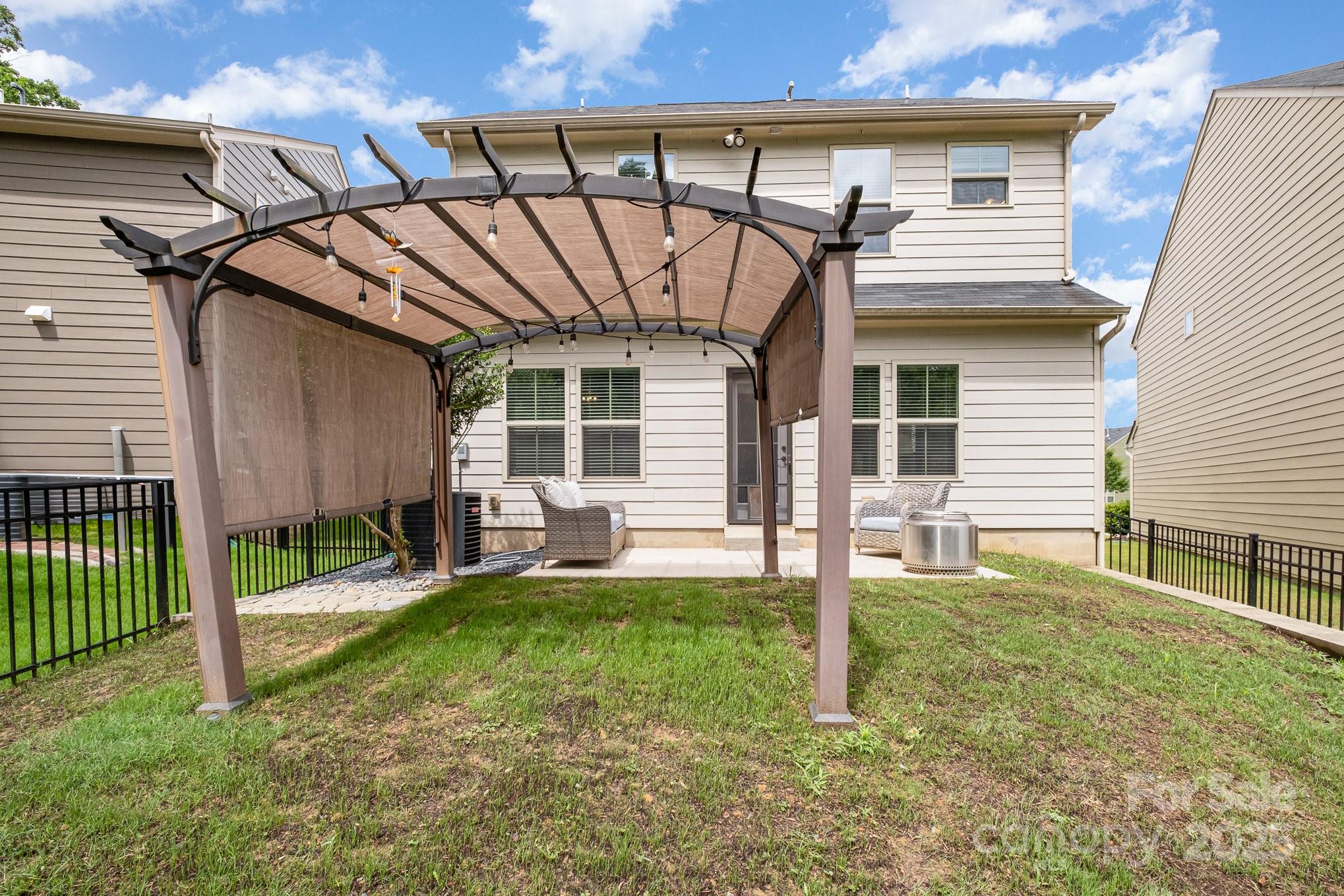 1825 Evergreen Drive