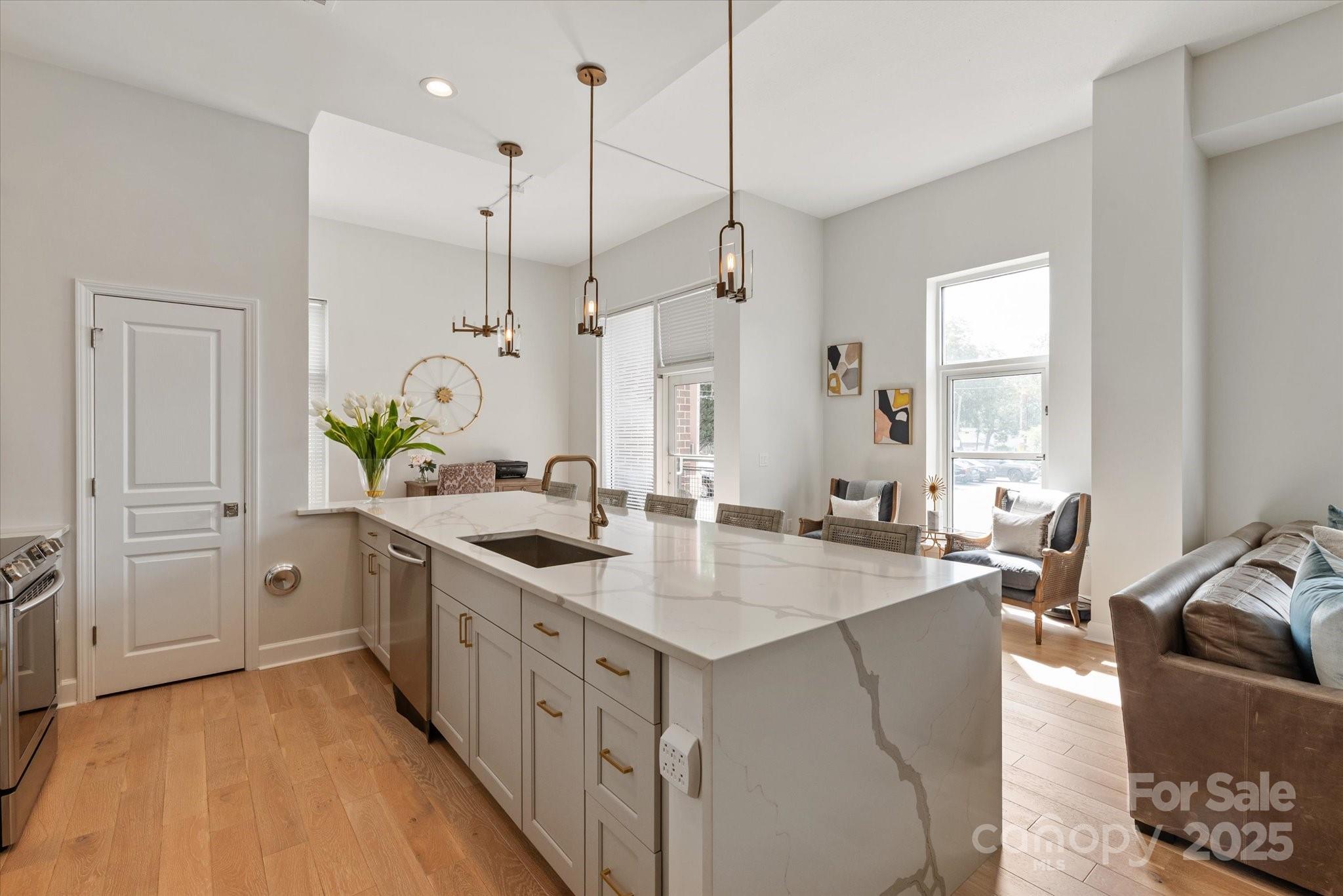 1315 East Boulevard Unit: 225