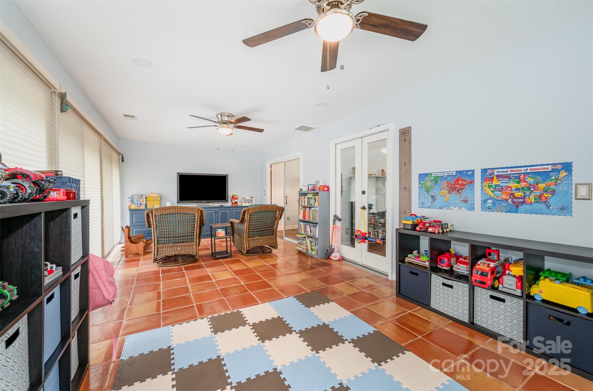 3041 Shallowood Lane