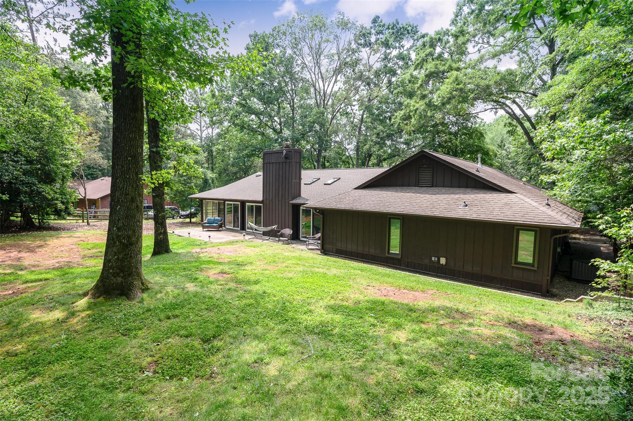 3041 Shallowood Lane