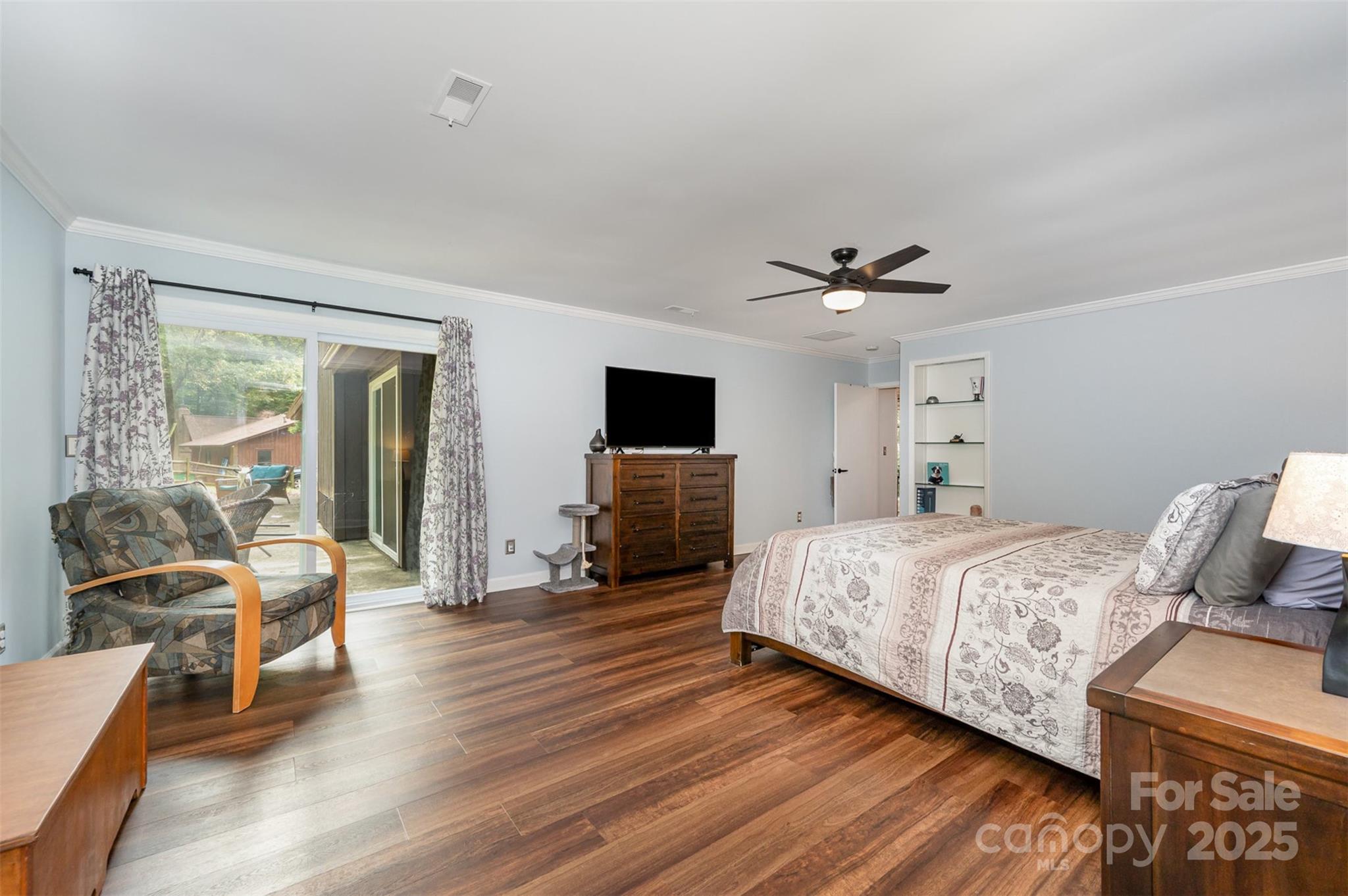 3041 Shallowood Lane