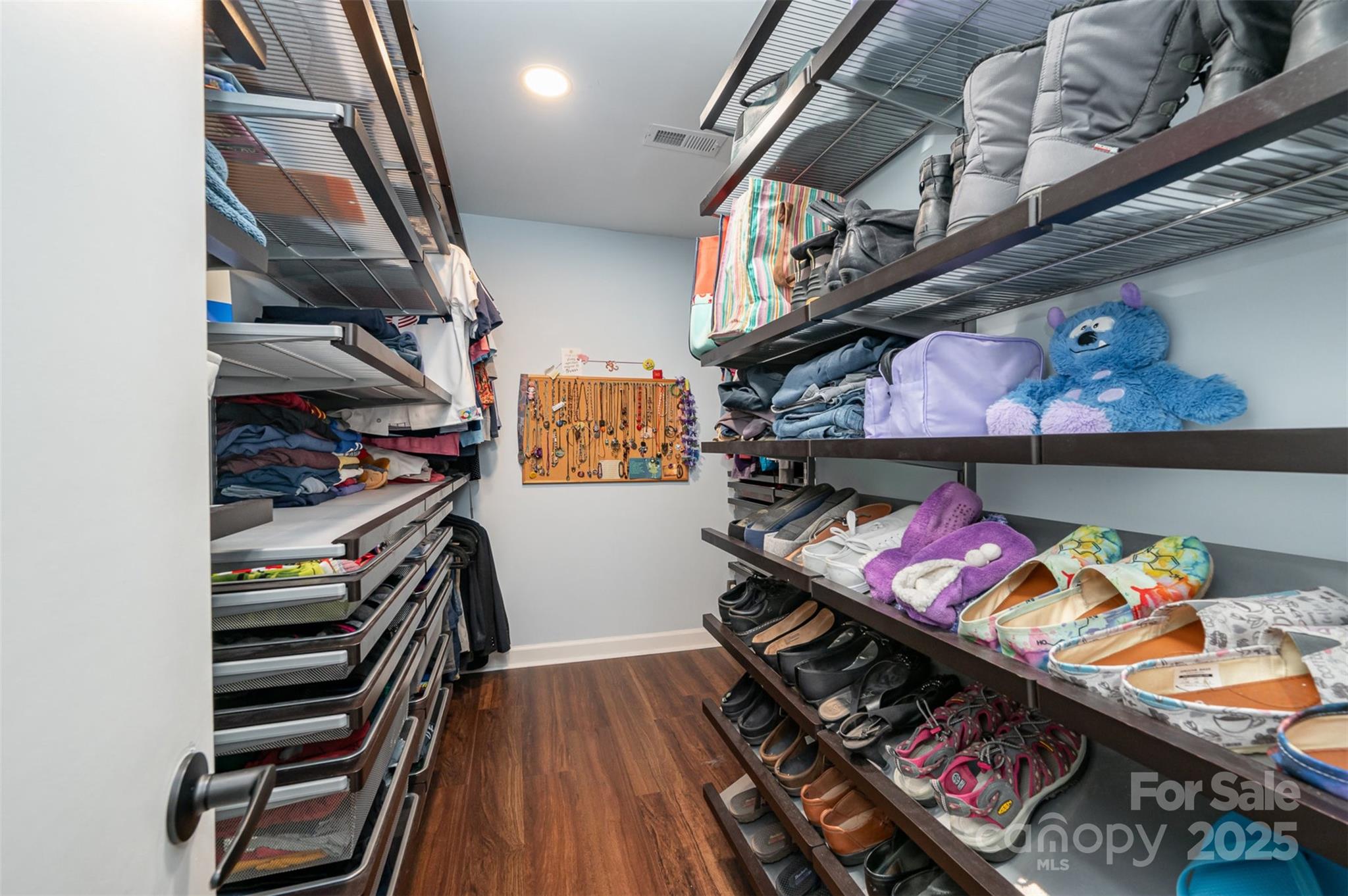 3041 Shallowood Lane