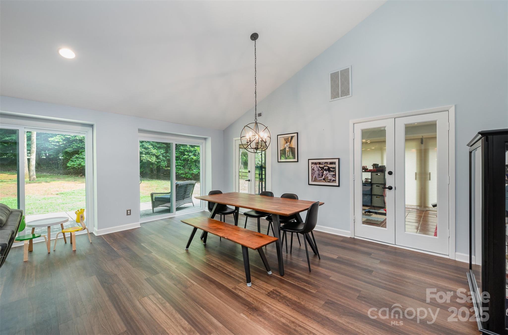 3041 Shallowood Lane