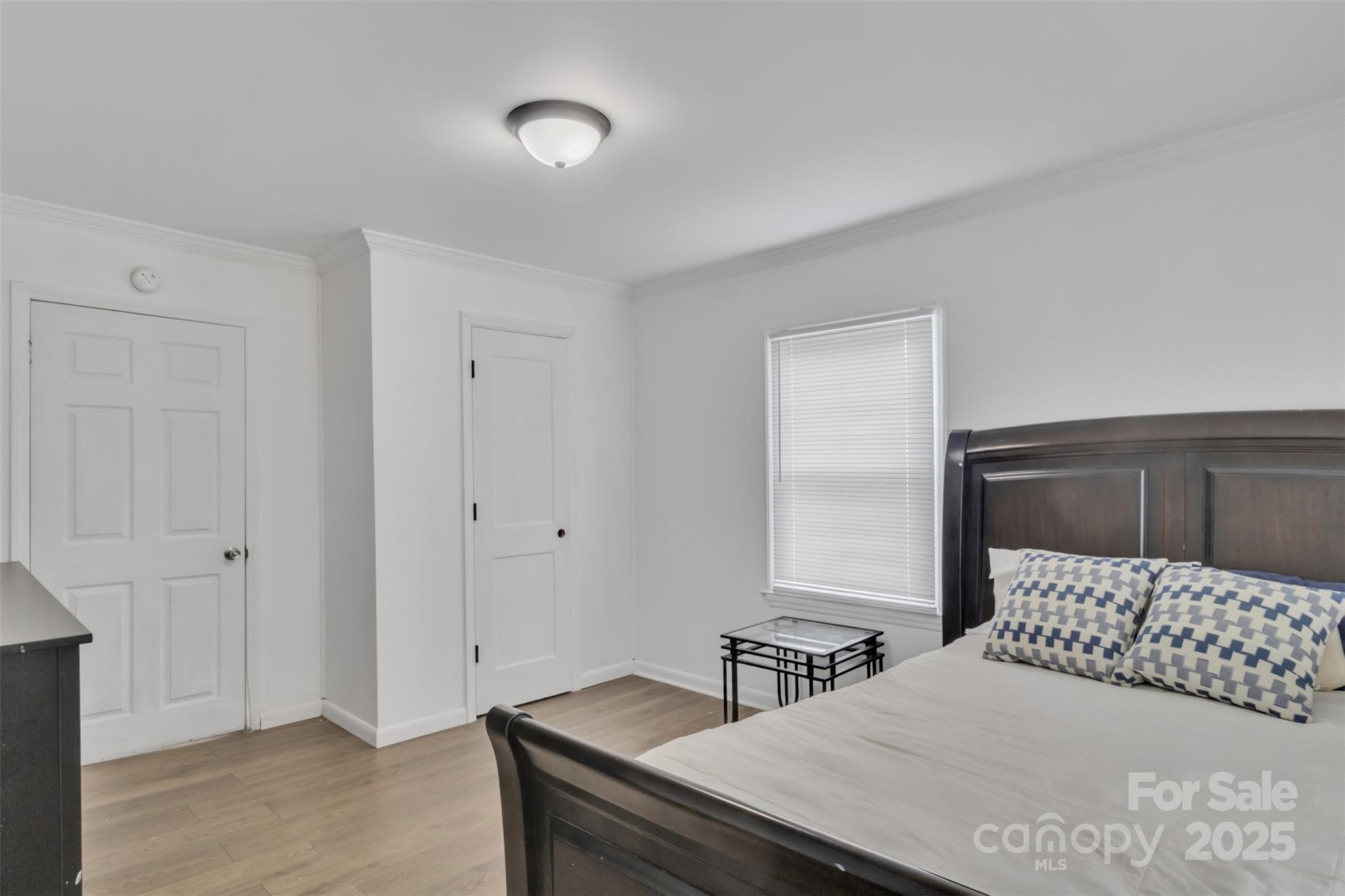 123 E Farmview Street