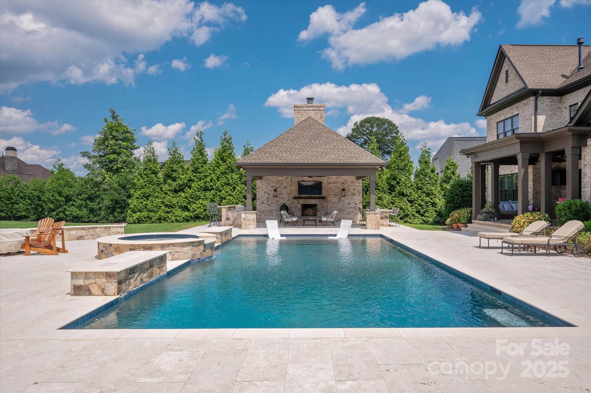 11008 Strike The Gold Lane