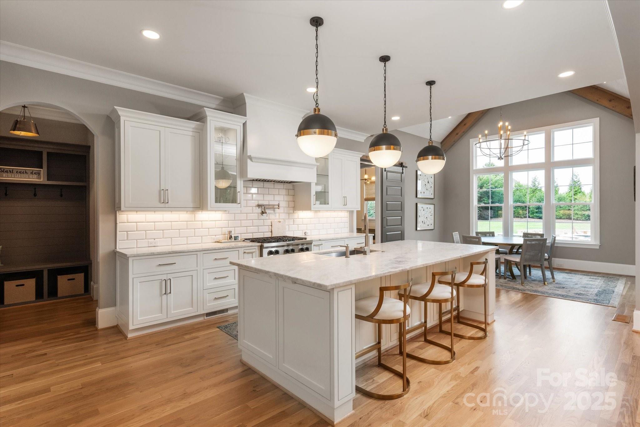 11008 Strike The Gold Lane