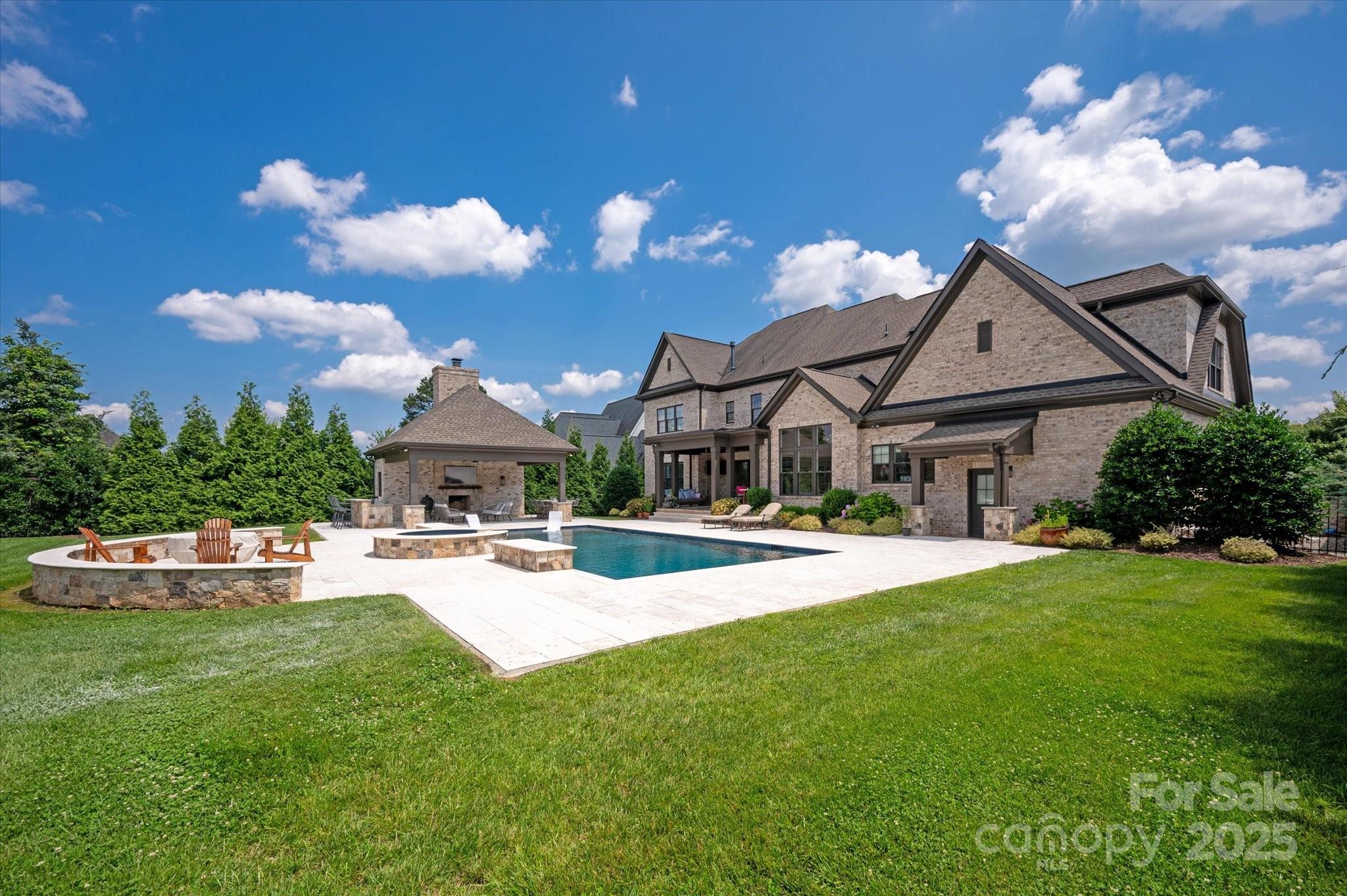 11008 Strike The Gold Lane