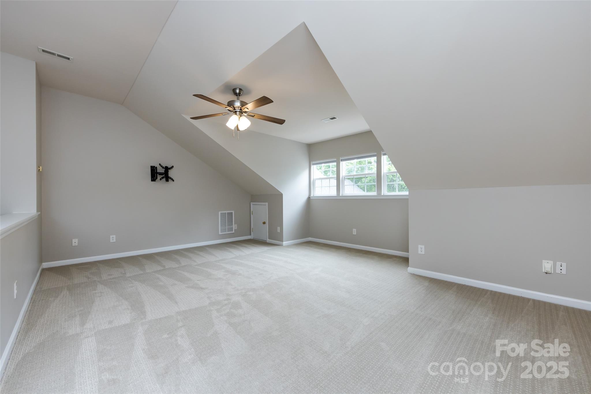 1040 Stonedown Lane