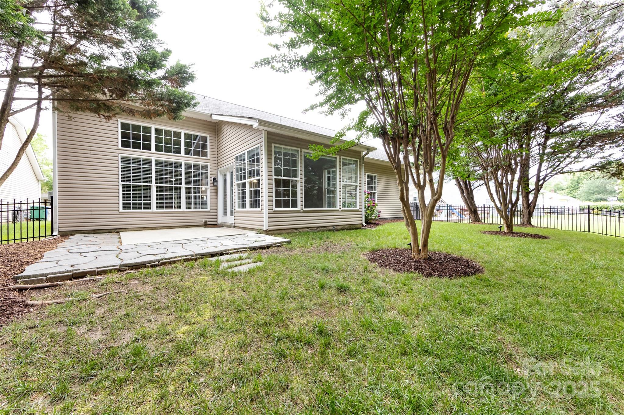 1040 Stonedown Lane
