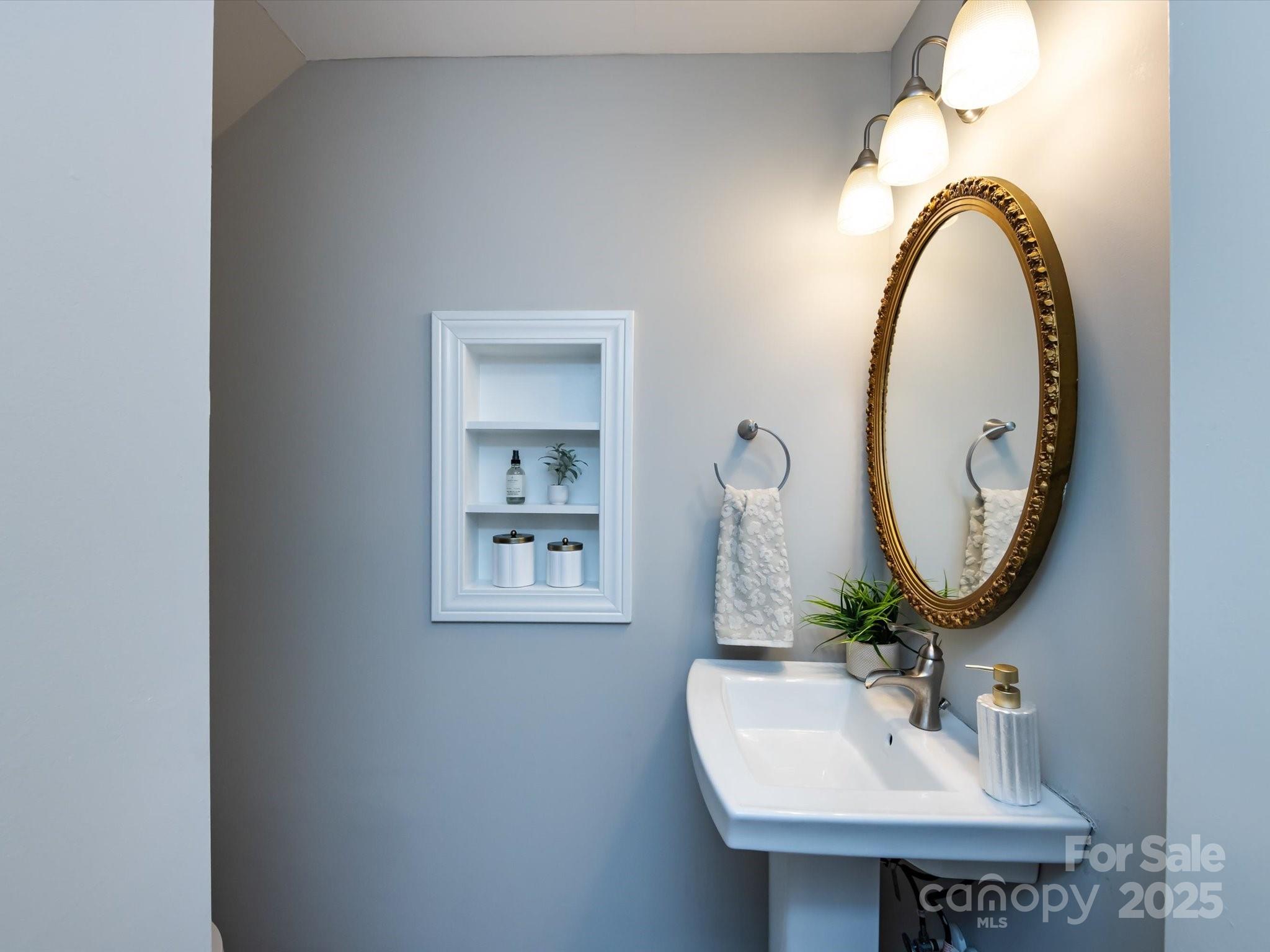 1708 Roxborough Road Unit: C