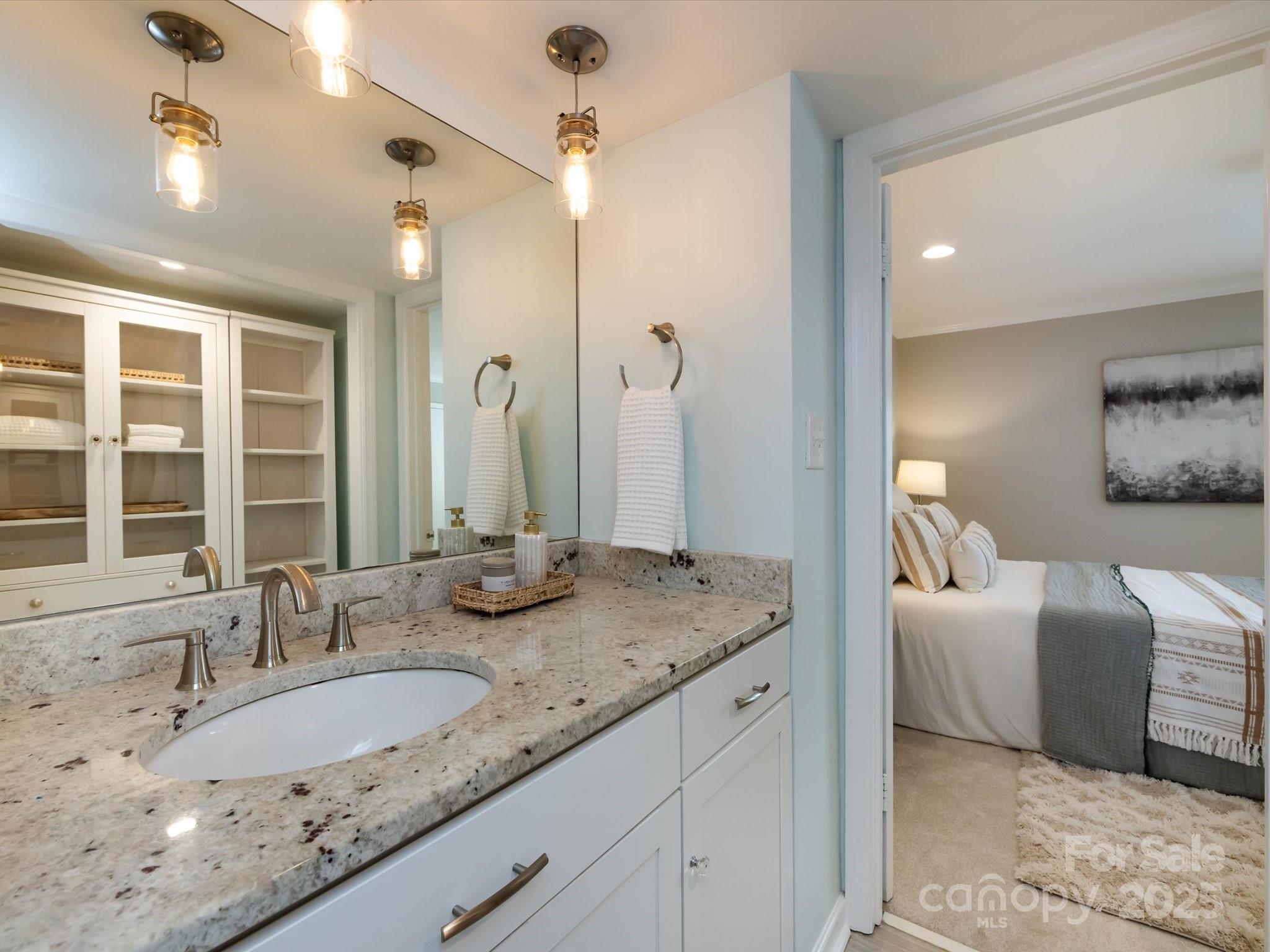 1708 Roxborough Road Unit: C