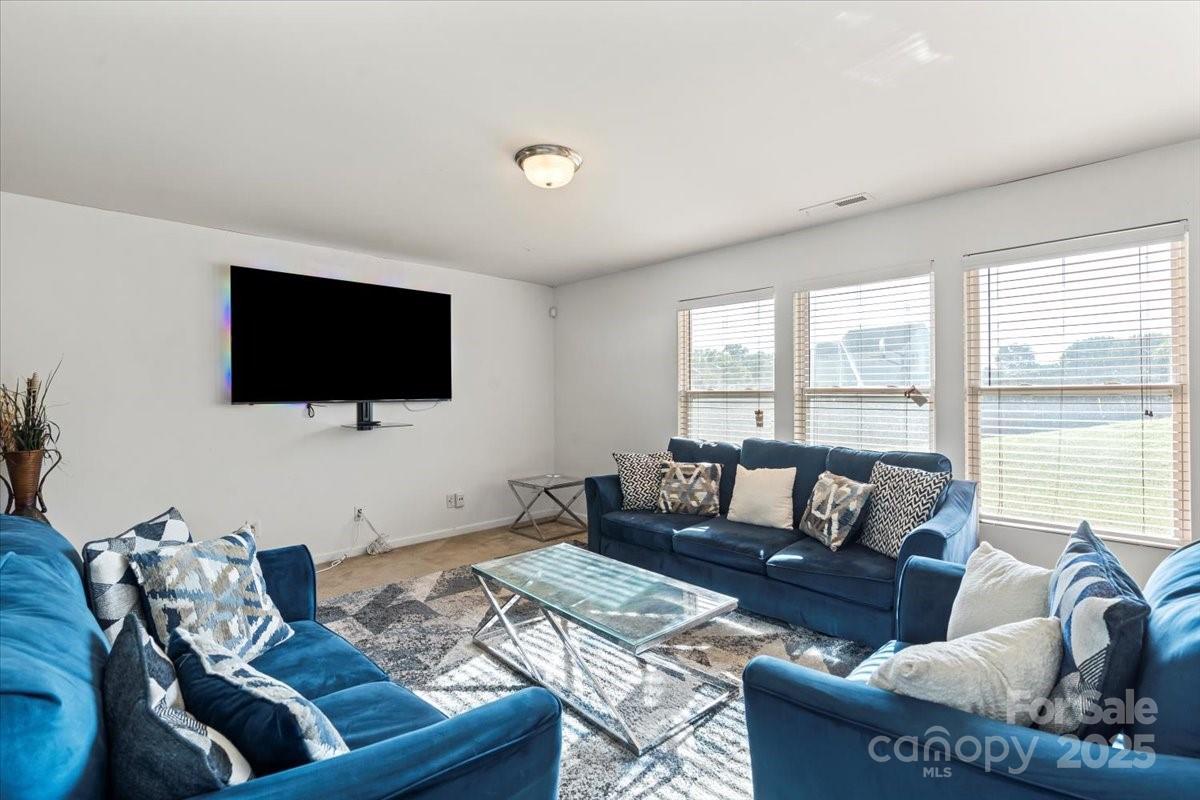7136 Bullock Drive Unit: 118