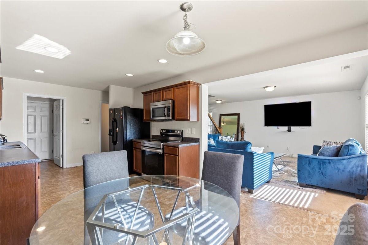 7136 Bullock Drive Unit: 118