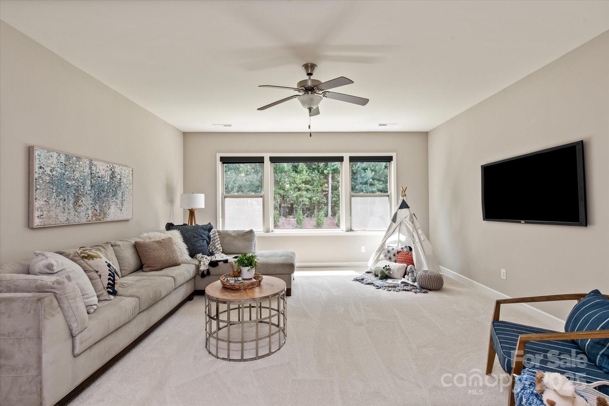 16016 Reynolds Drive