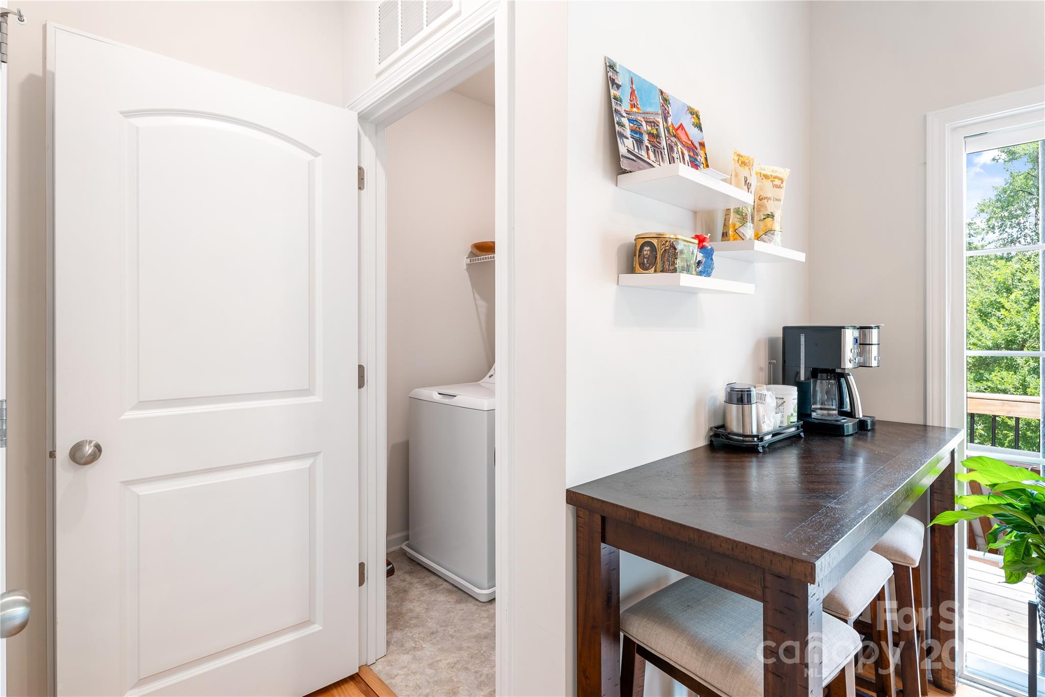 6507 Revolutionary Trail