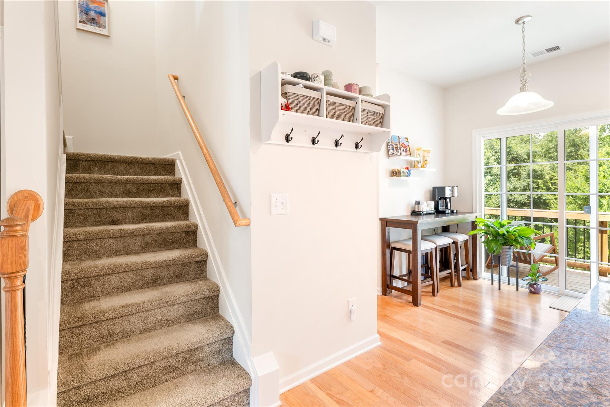 6507 Revolutionary Trail