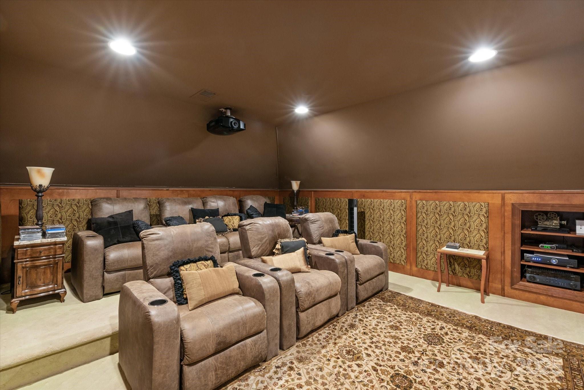 9110 Woodhall Lake Drive