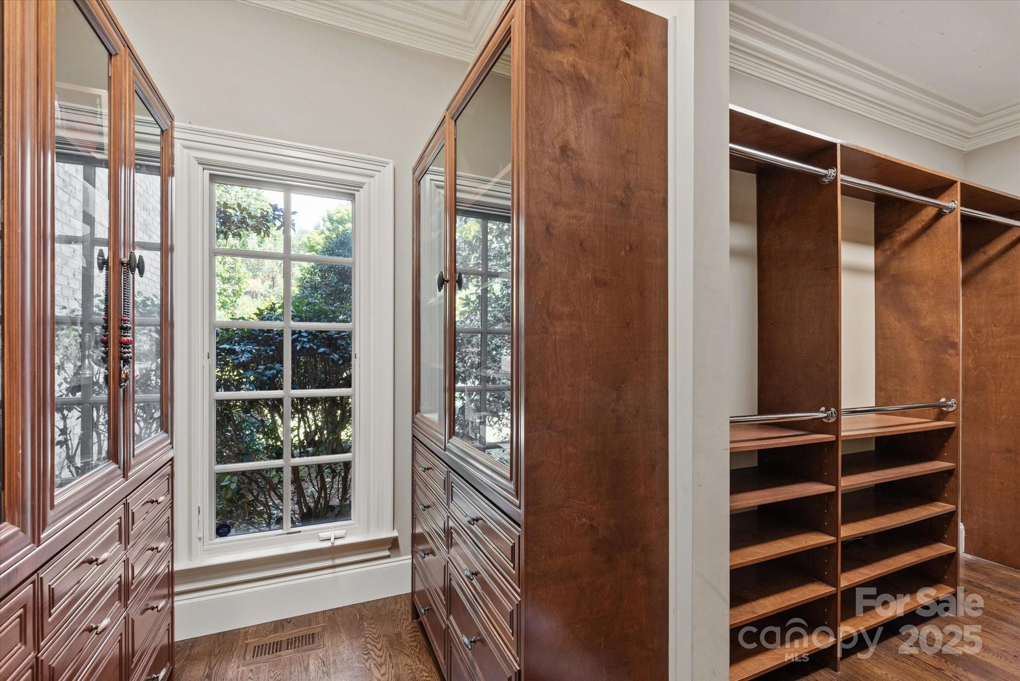 9110 Woodhall Lake Drive